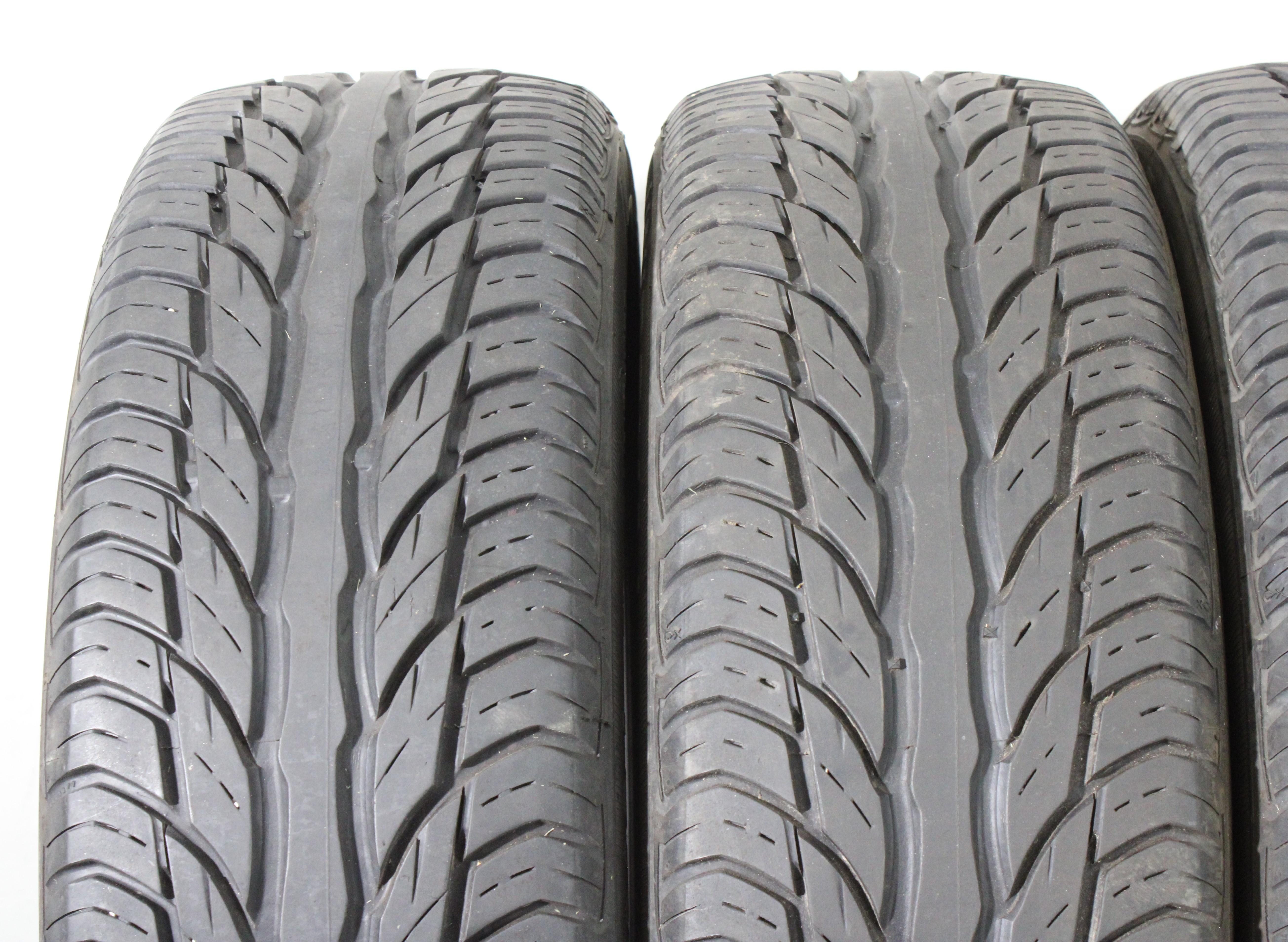 4 x 215/60R17 96H Winterreifen Uniroyal Rain Expert SUV 2x5,5-6mm/2x6,5-7mm 2013