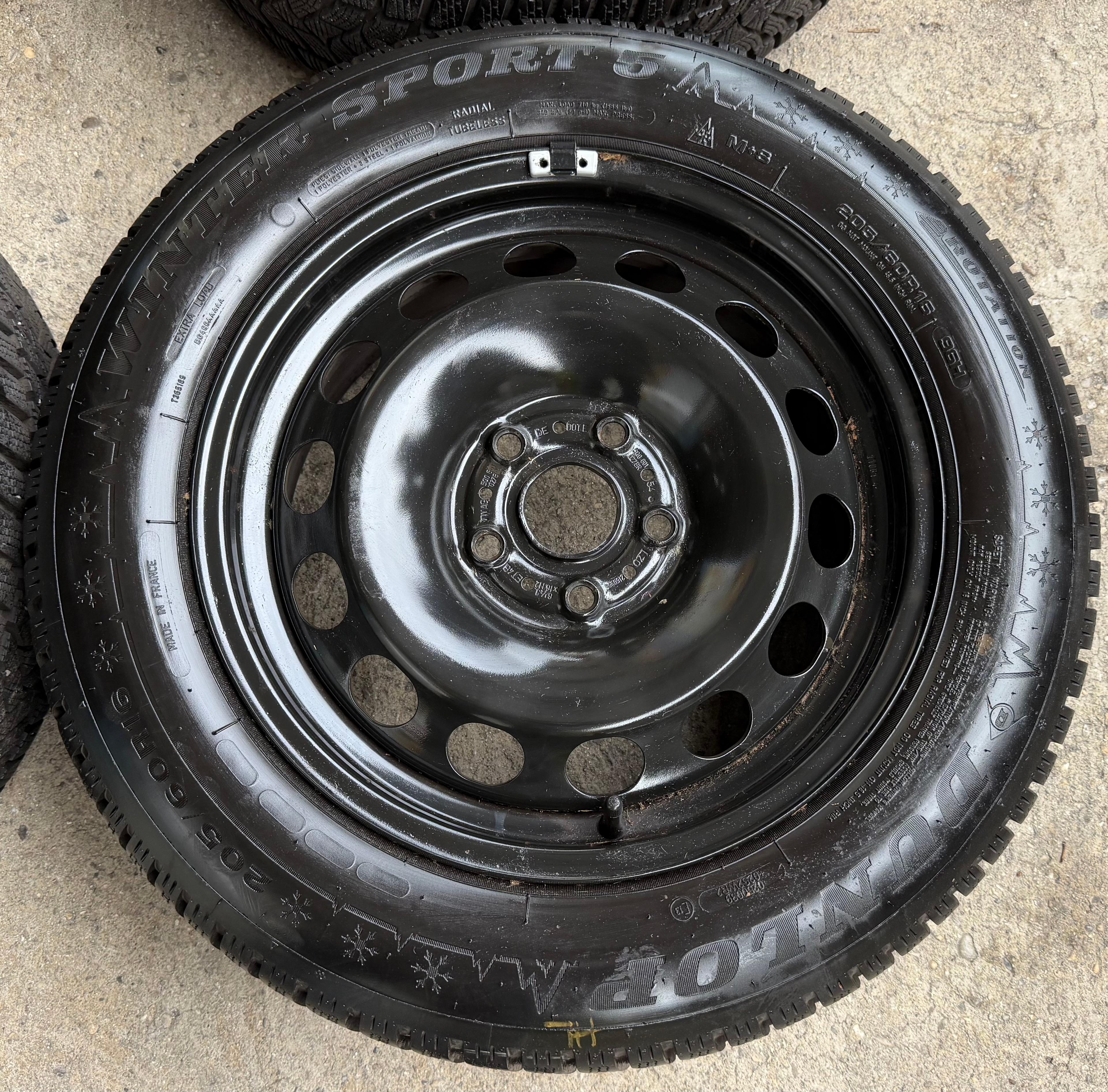 4 roues hiver Skoda Octavia IV 4 NX 205/60R16 96H 5Q0601027BQ DUNLOP