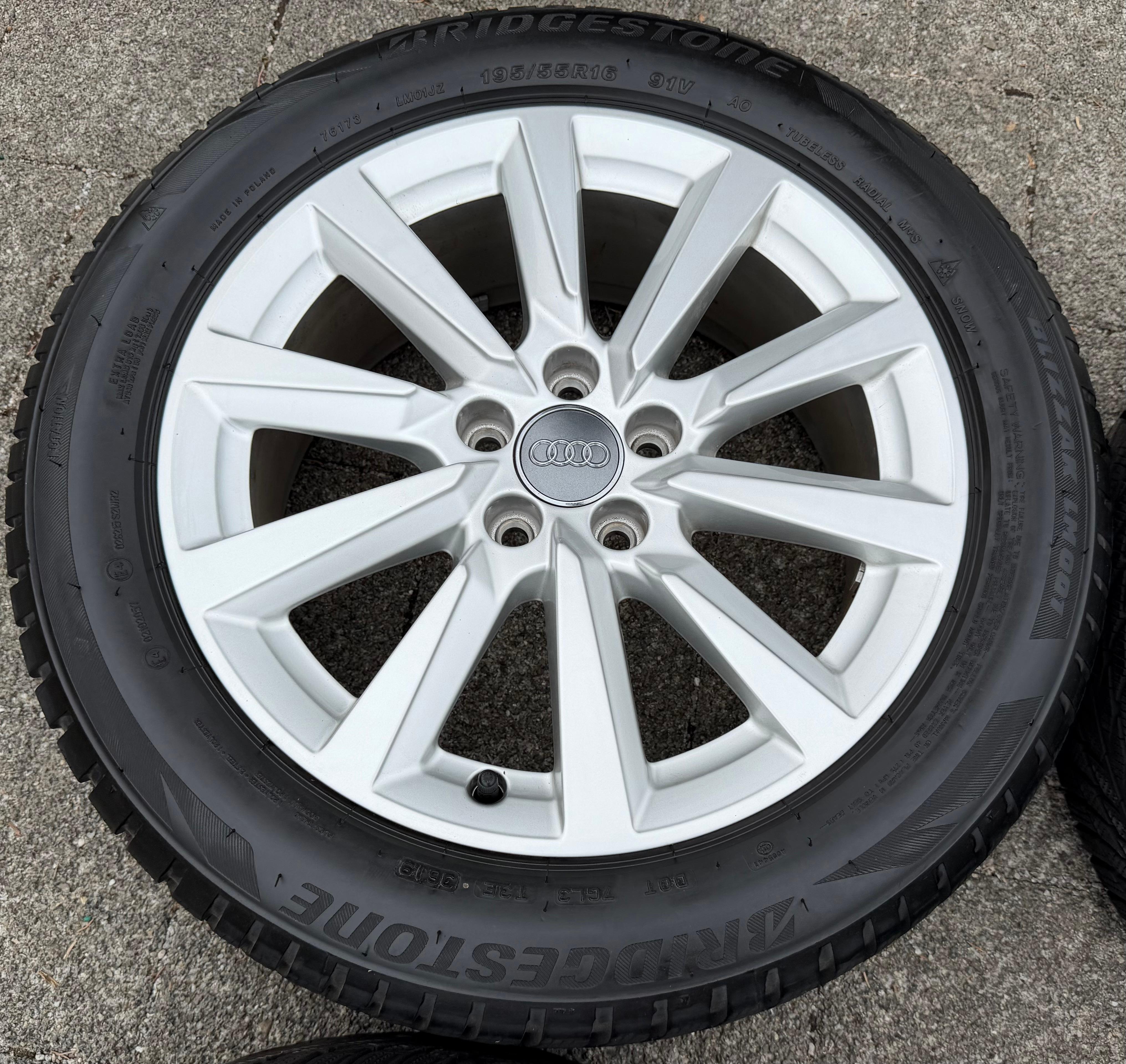 4 cerchi in lega originali invernali Audi A1 GB 82A601025C 195/55R16 91V Bridgestone
