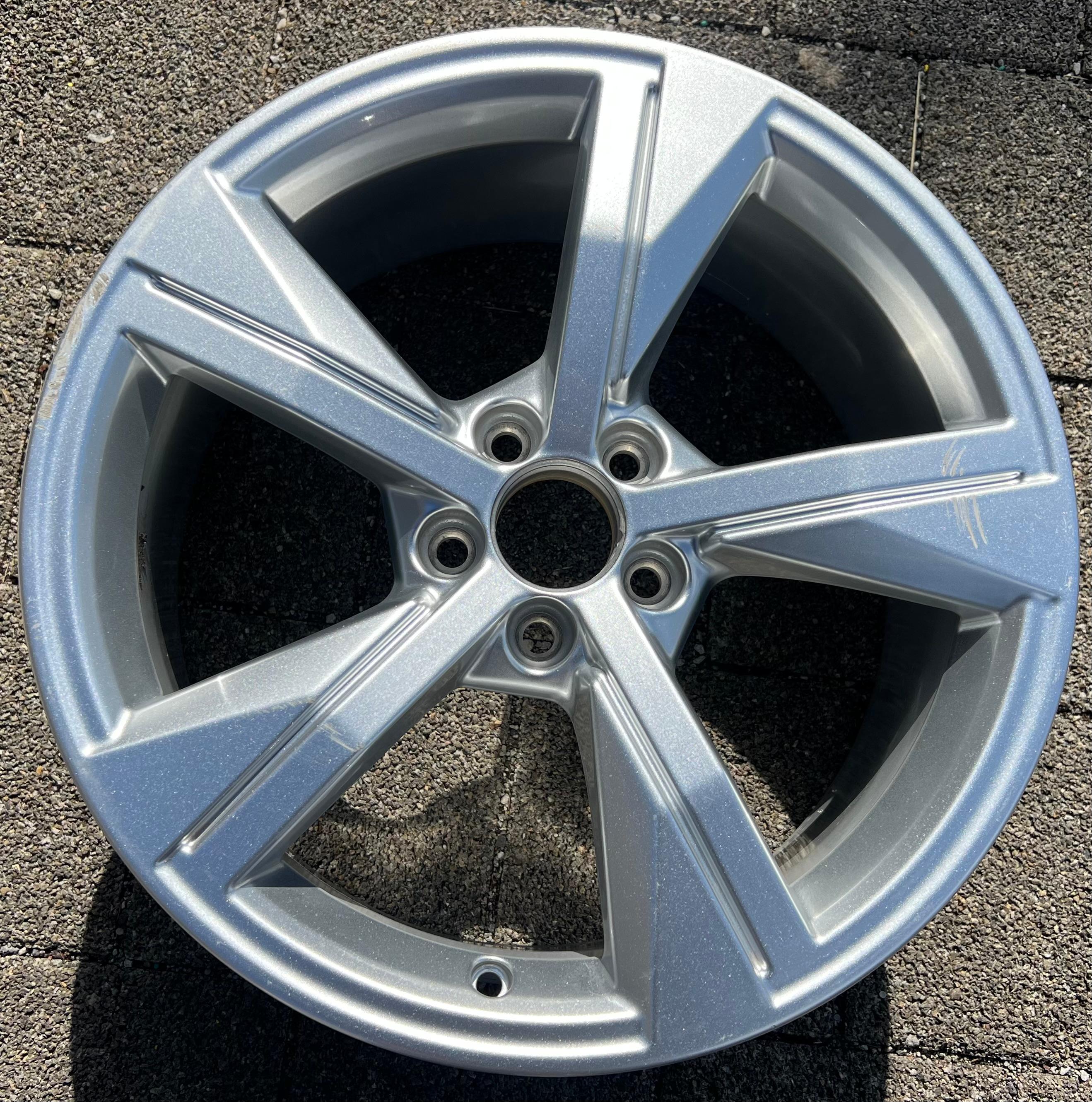 1 X ORIGINELE 17" ALUMINIUM VELG AUDI A1 II GB 82A601025G 7x17 ET43 GRATIS VERZENDING