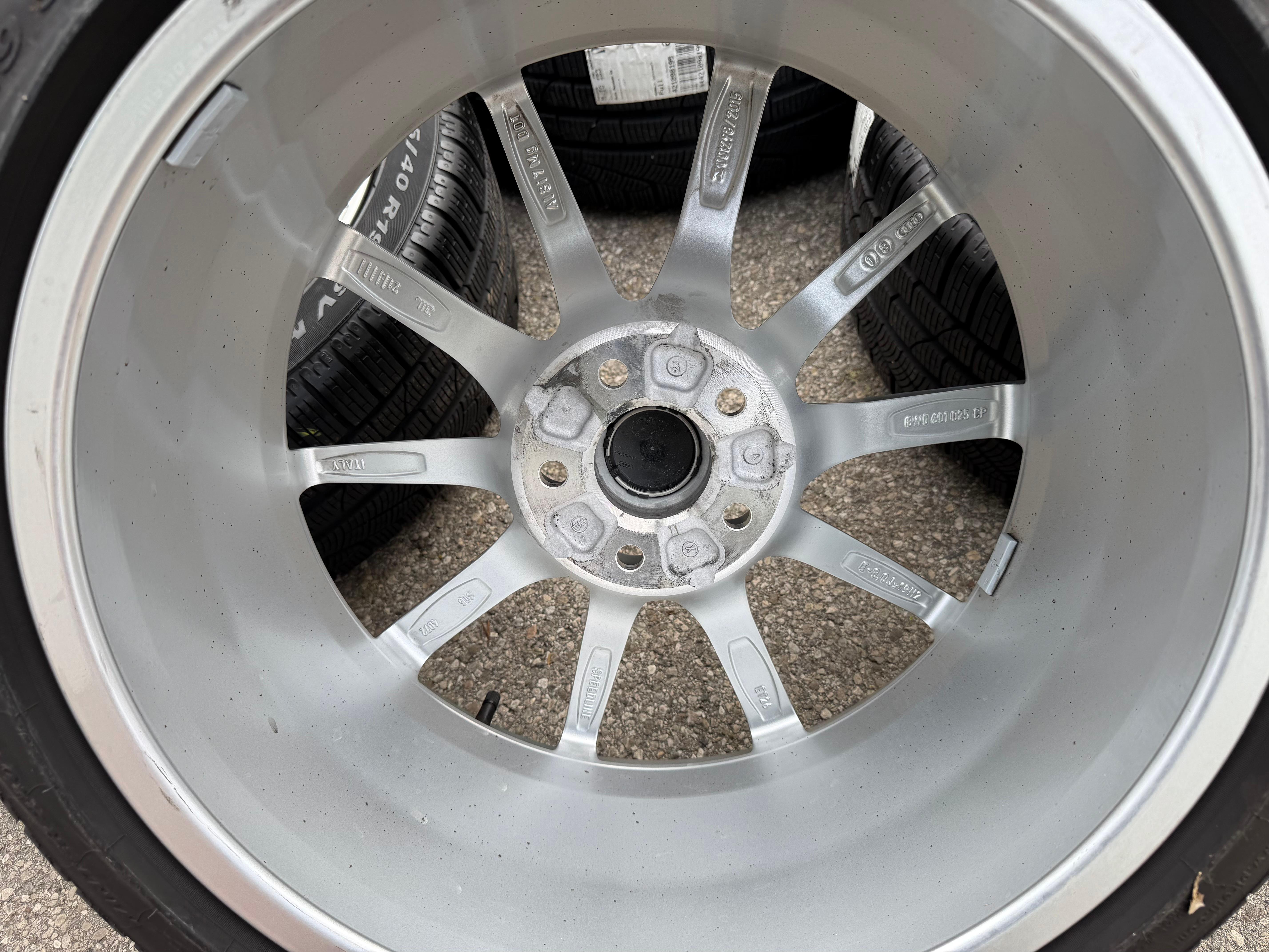 4 roues hiver en alliage d’origine 19" Audi RS4 RS5 8W 8W0601025CP 235/40R19 96V Pirelli