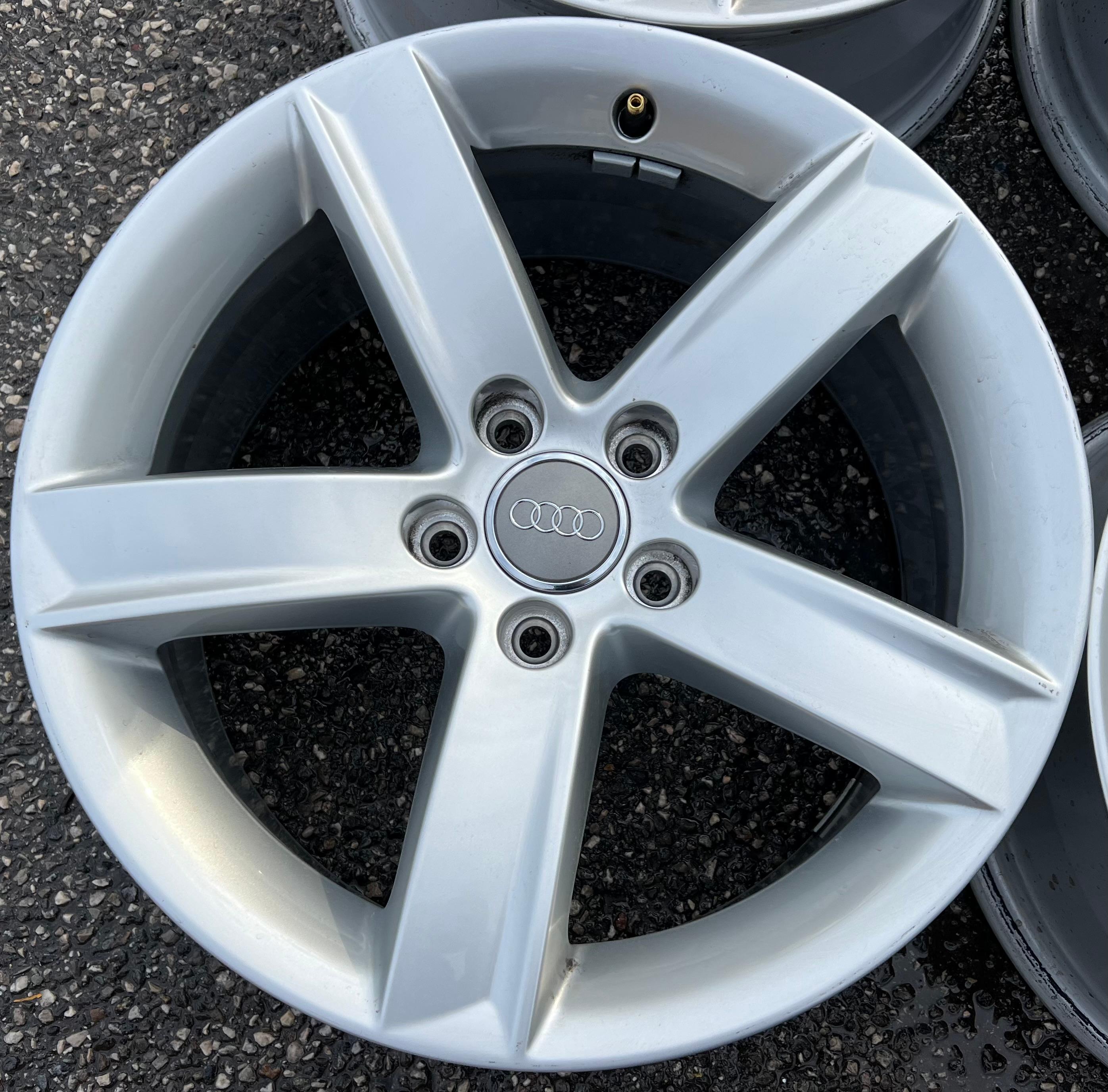 4 CERCHI ORIGINALI IN ALLUMINIO DA 17" AUDI A5 8T 8T0071497 CONSEGNA GRATUITA