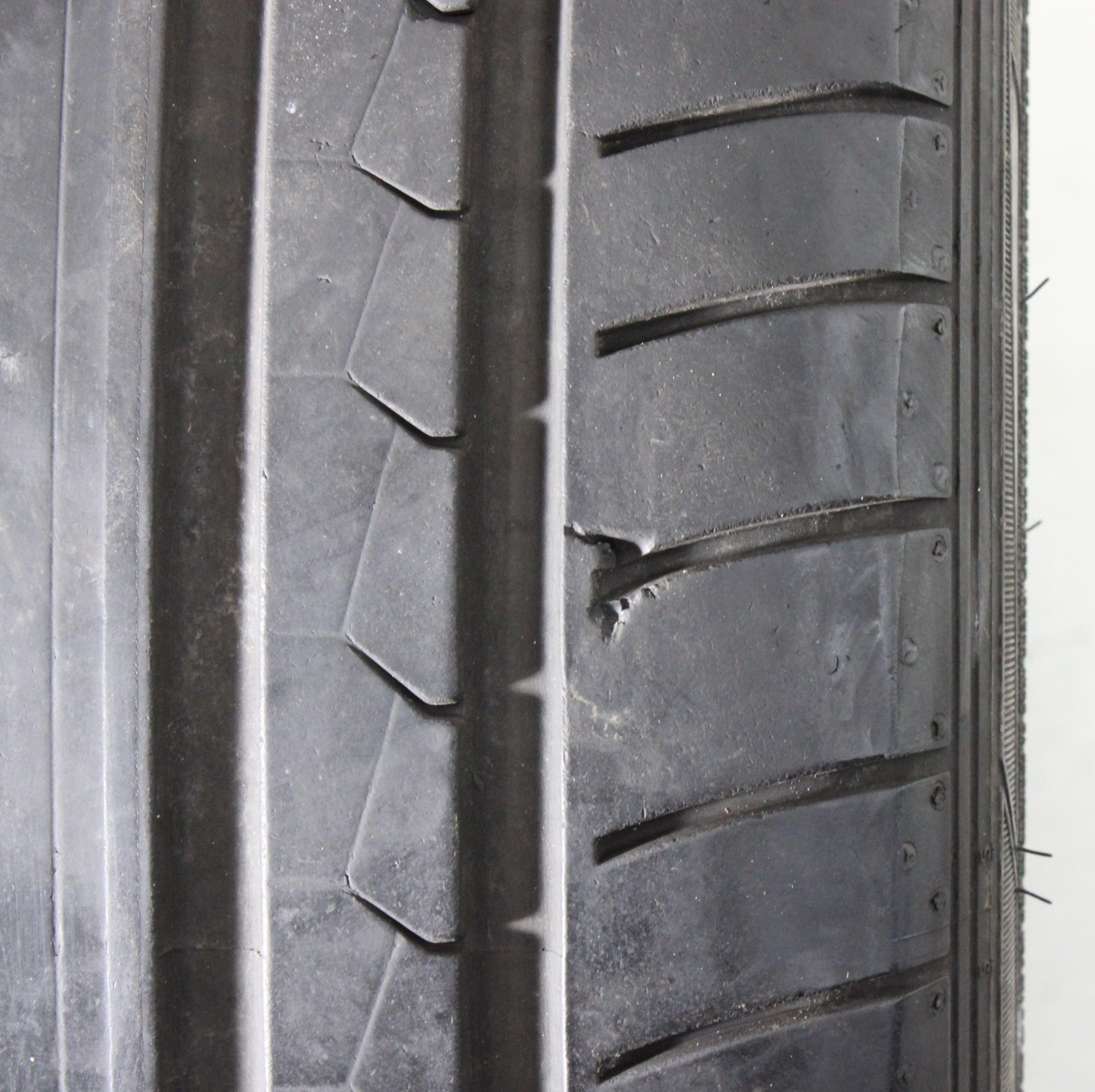 2 neumáticos de verano Dunlop SP Sport Maxx GT DSST Runflat 245/45R19 98Y, 5 mm, 2012 *