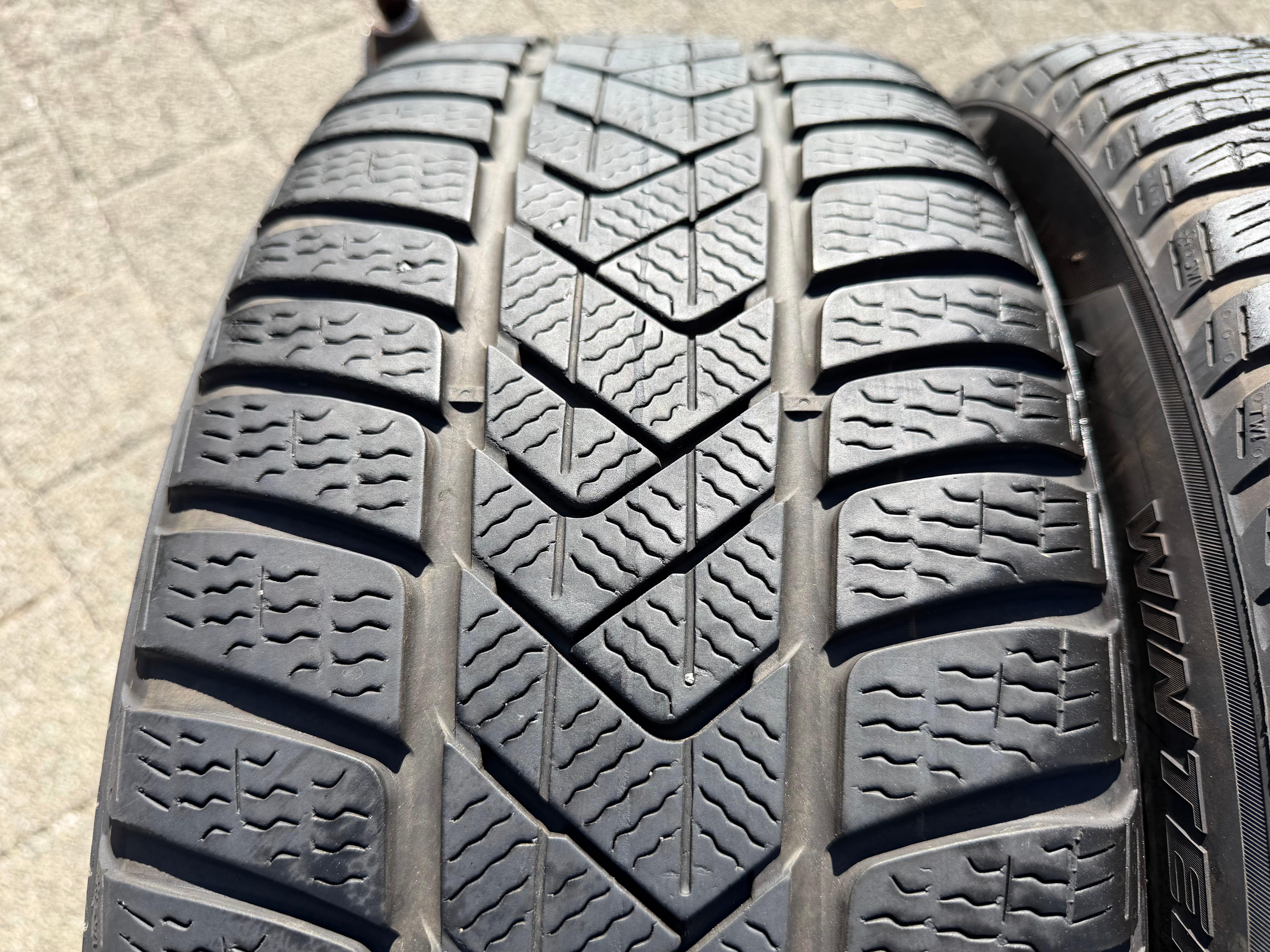 4 Original 17" Alu Winterräder Mercedes C-Klasse W206 A2064014400 2024 Pirelli