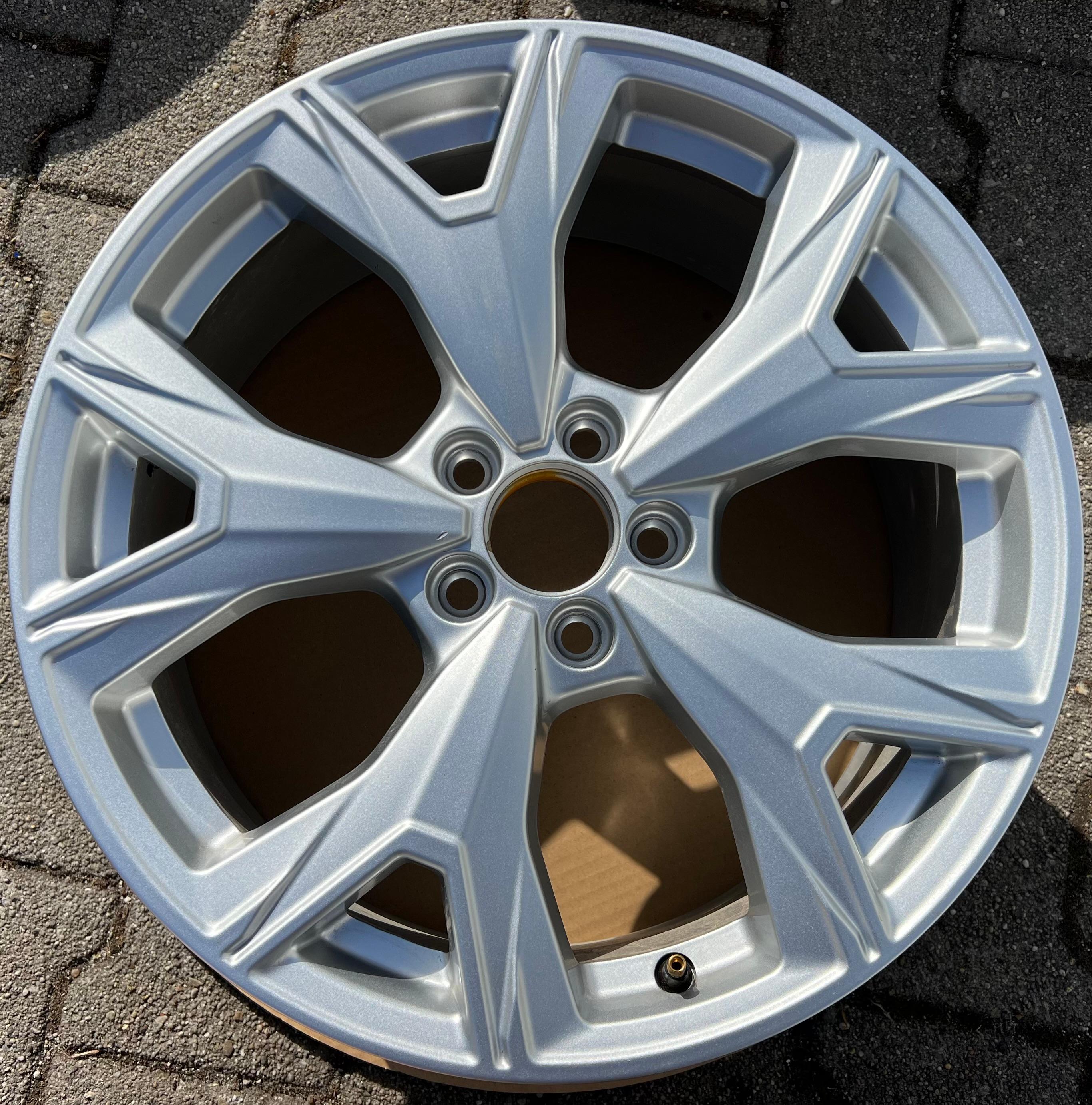 1 X ORIGINAL 17" ALUFELGE FELGE AUDI A1 II GB 82A601025S 7x17 ET43 FREIHAUS