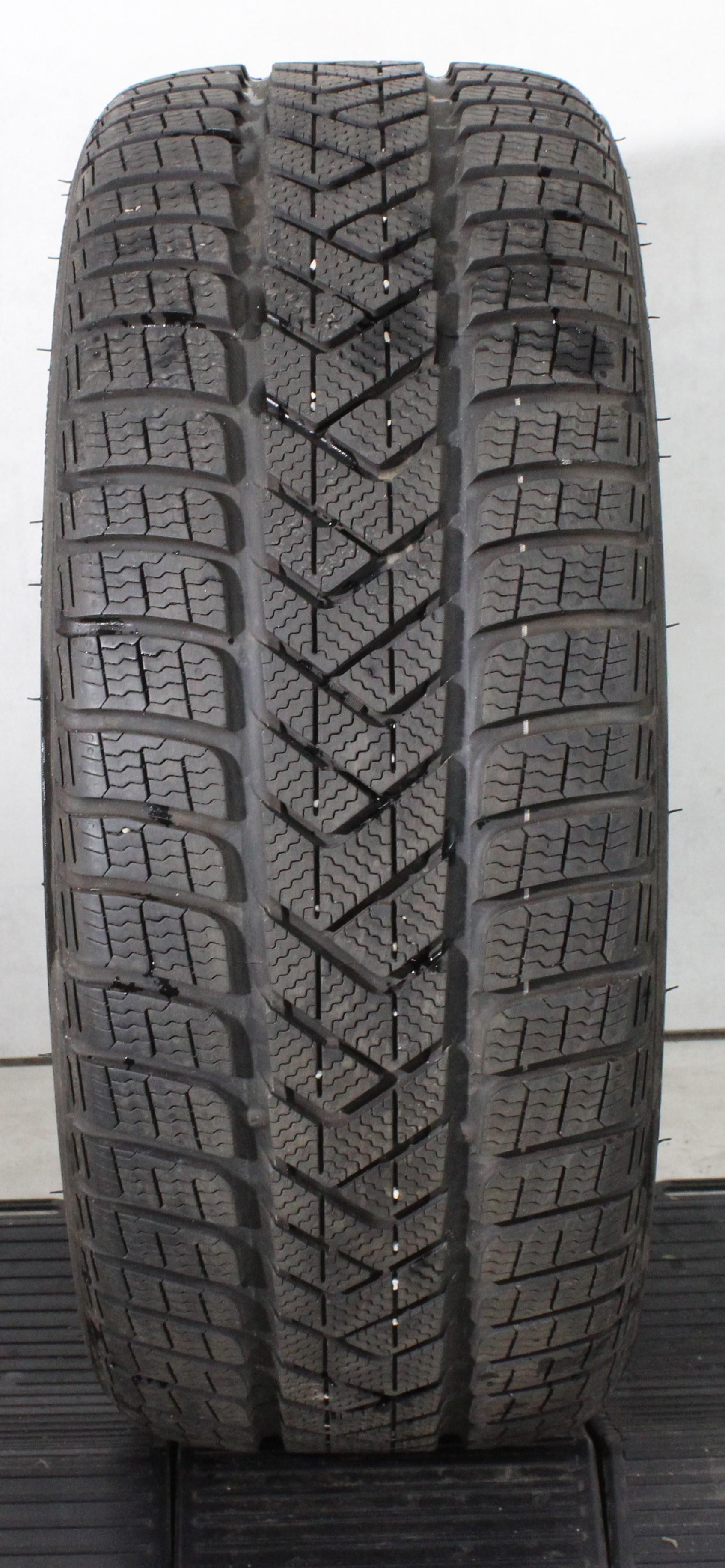 1 x 235/35R19 91V Winterreifen Pirelli Sottozero 3 RO1 7,5mm 2022