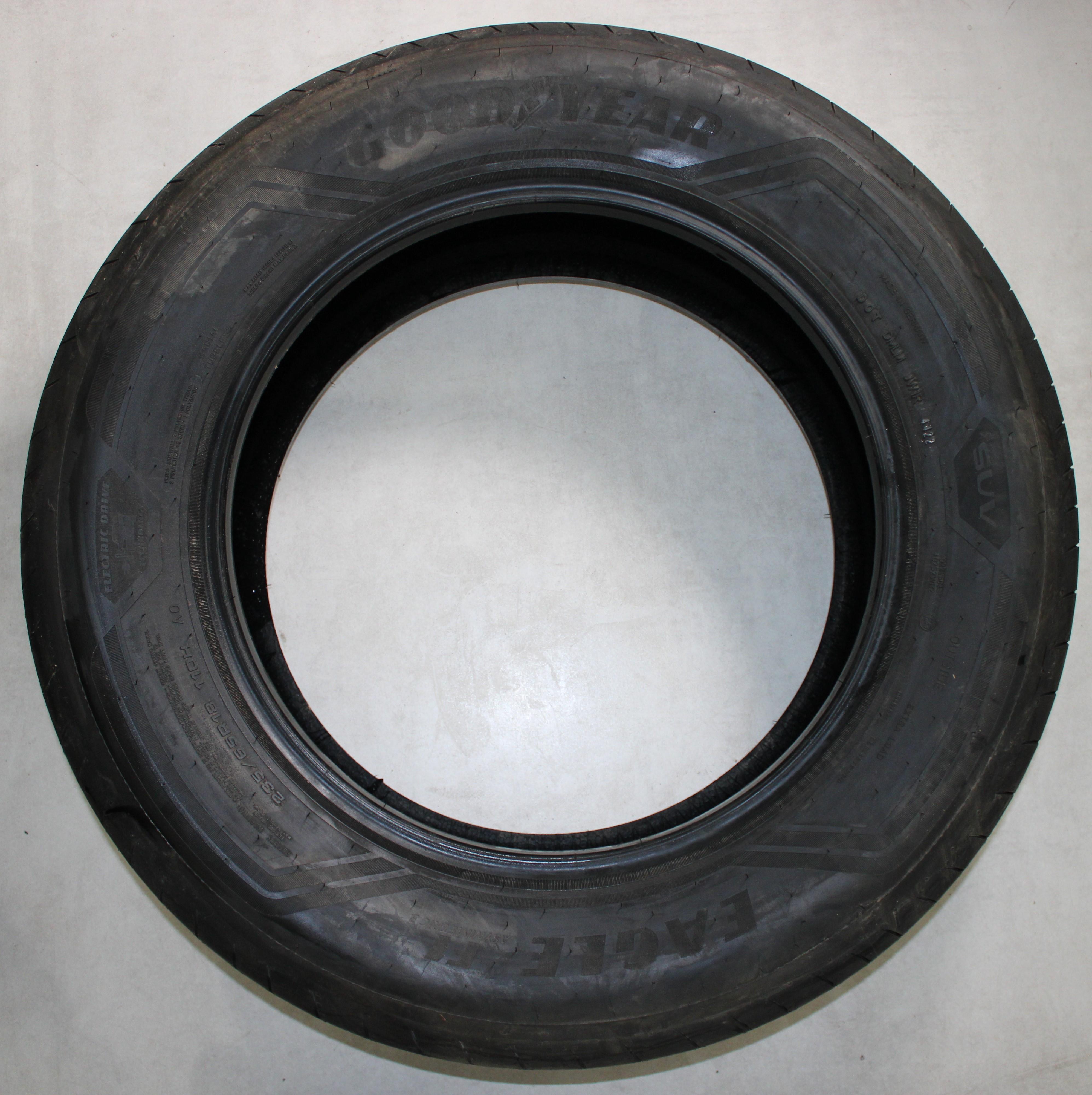 2 x 235/65R18 110H Sommerreifen Goodyear Eagle F1 Asymmetric 3 AO Volles Profil 2022