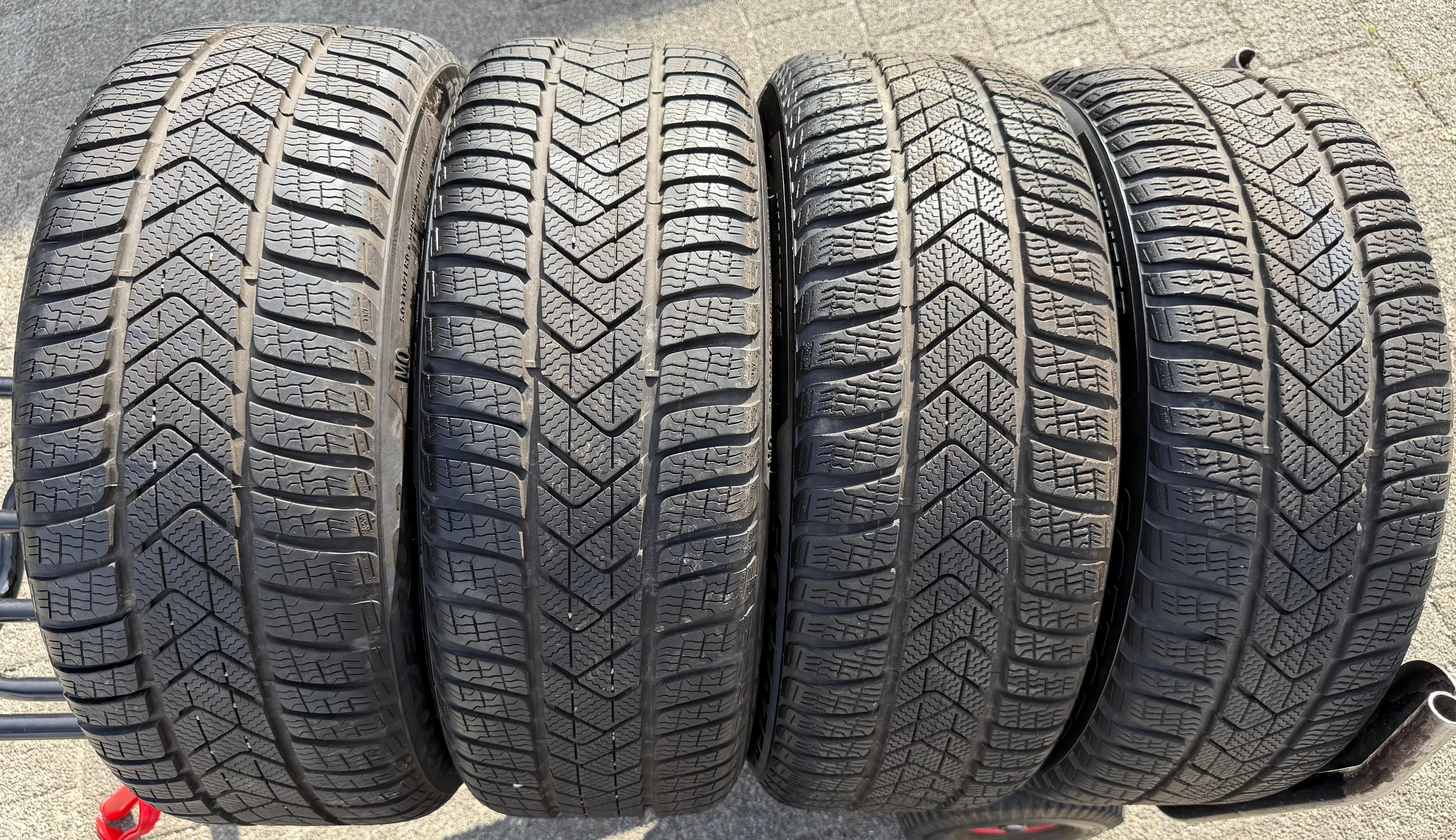 4 Original 17" Alu Winterräder Mercedes C-Klasse W206 A2064014400 2024 Pirelli