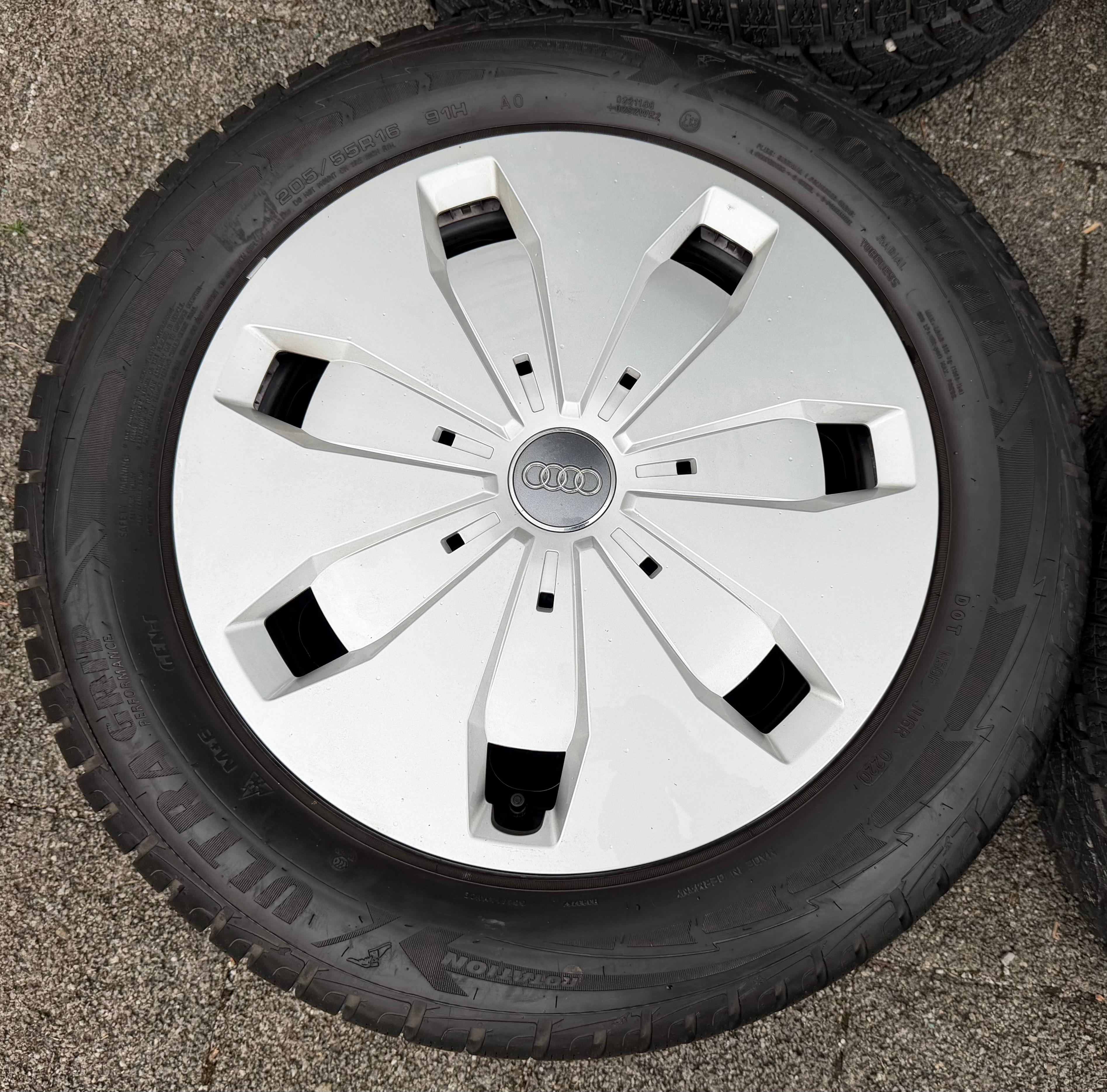 4 ruedas de invierno Audi A3 8V Sportback Cabrio 205/55R16 91H Goodyear 8V0601027A 2020