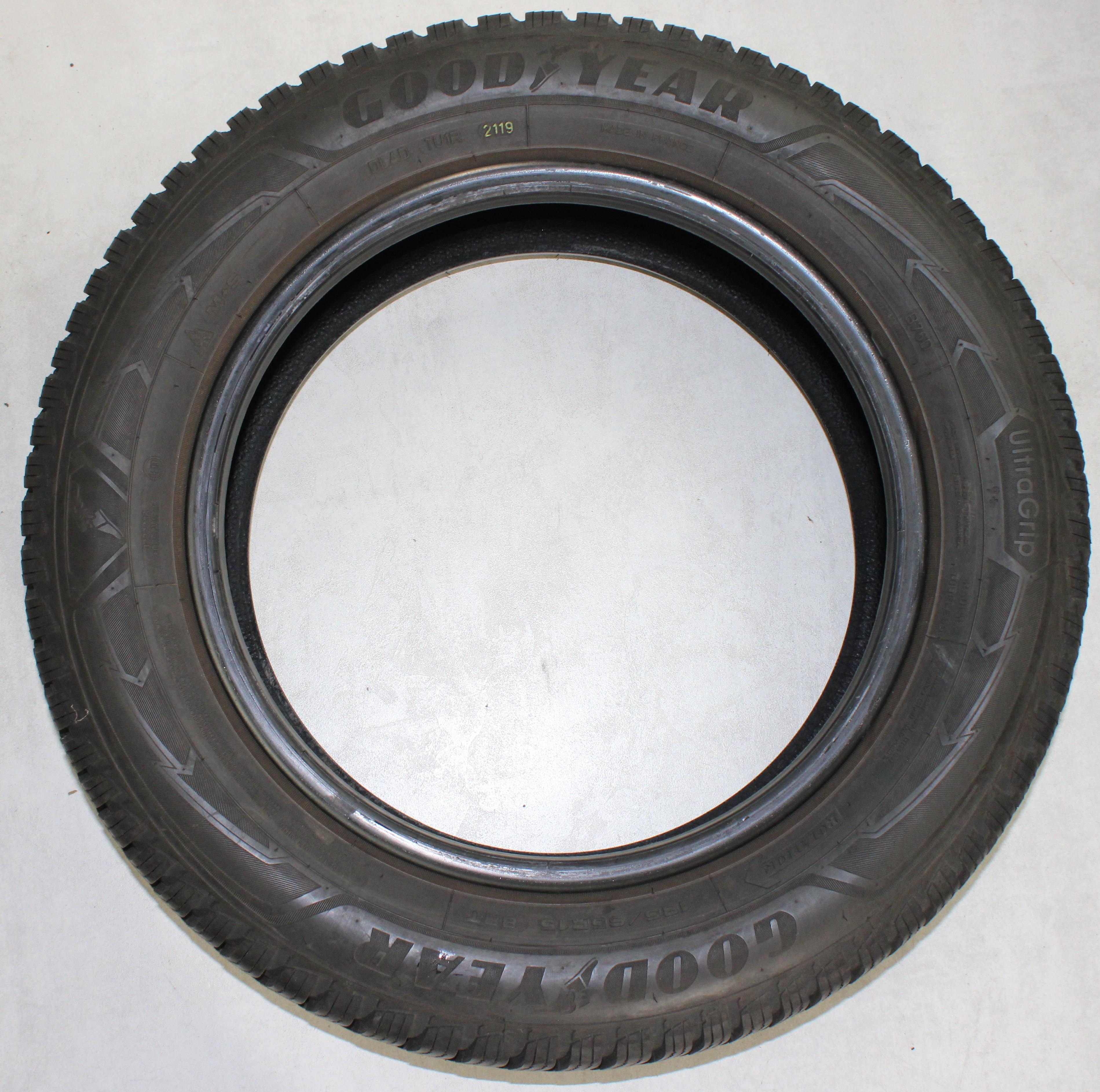 4 x 185/65R15 88T pneus hiver Goodyear Ultra Grip 9+ 6,5-7mm 2019