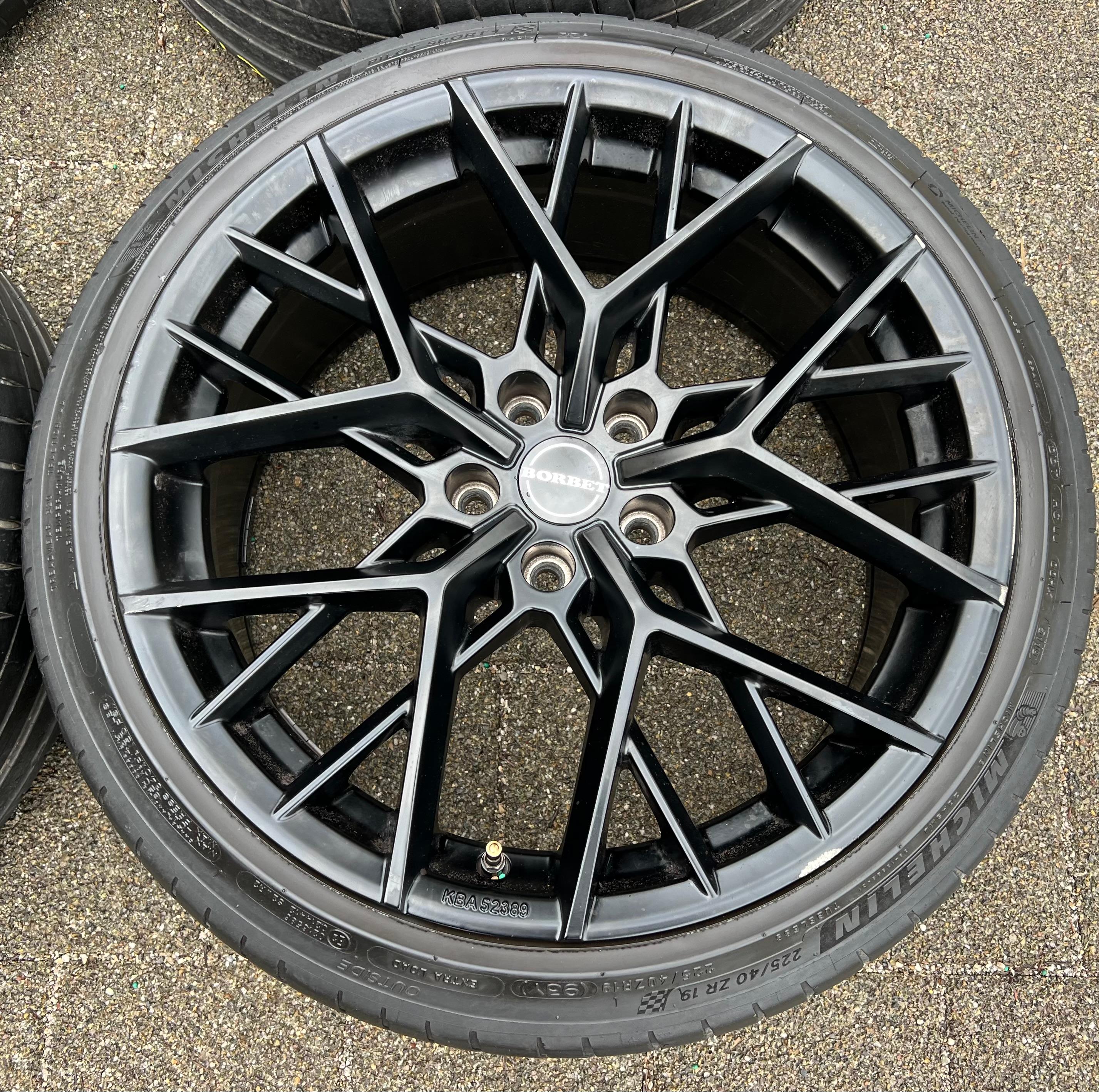 Cerchi estivi in alluminio da 19" per Audi A2, VW T-Roc, Passat B8, CJ, Beetle, Superb 3 e 4 - 225/40R19 93W