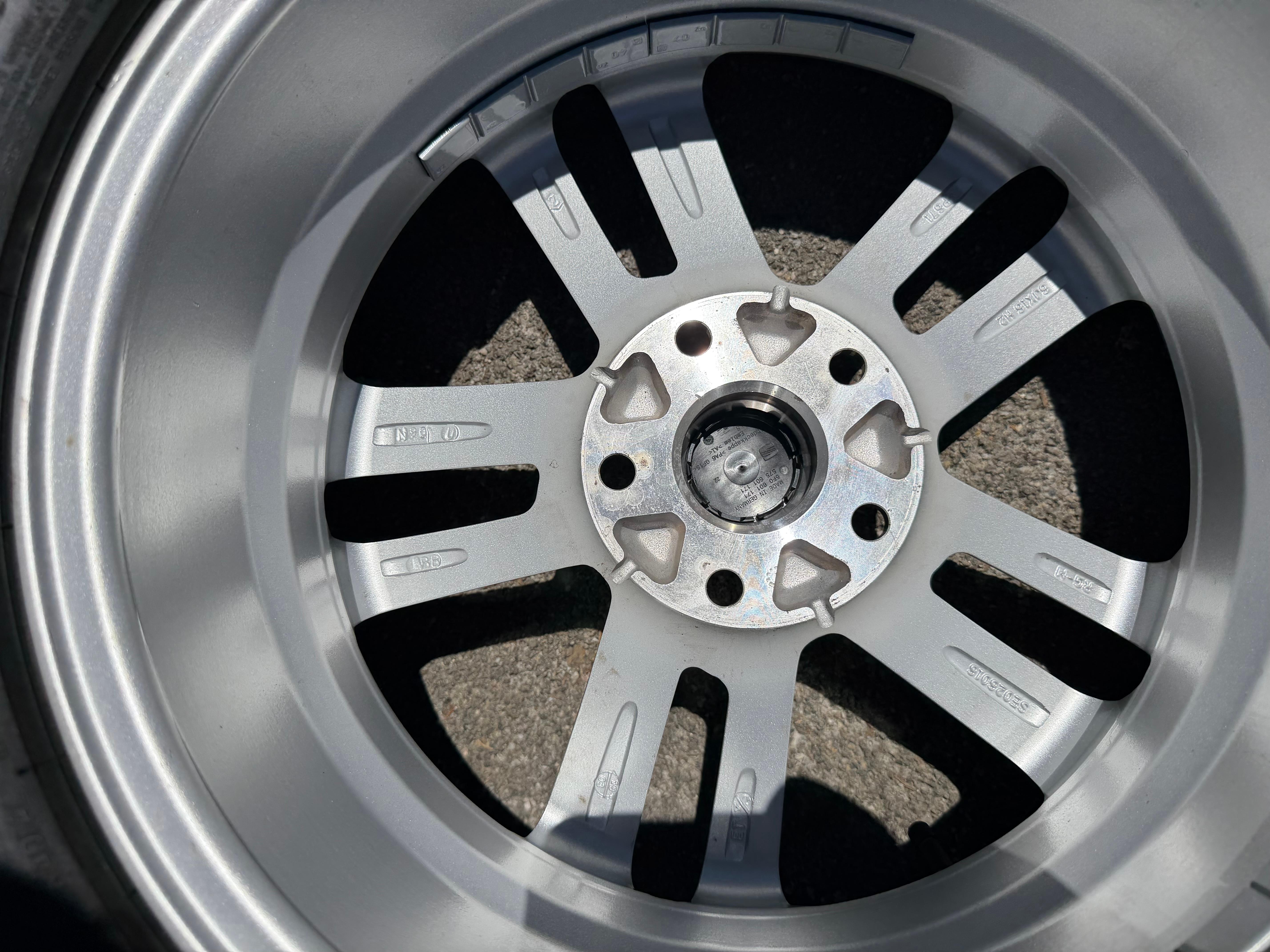 1 cerchio in lega originale da 16" per SEAT Ateca, omologazione KBA 51055, 6x16 ET43, 5x112, spedizione gratuita