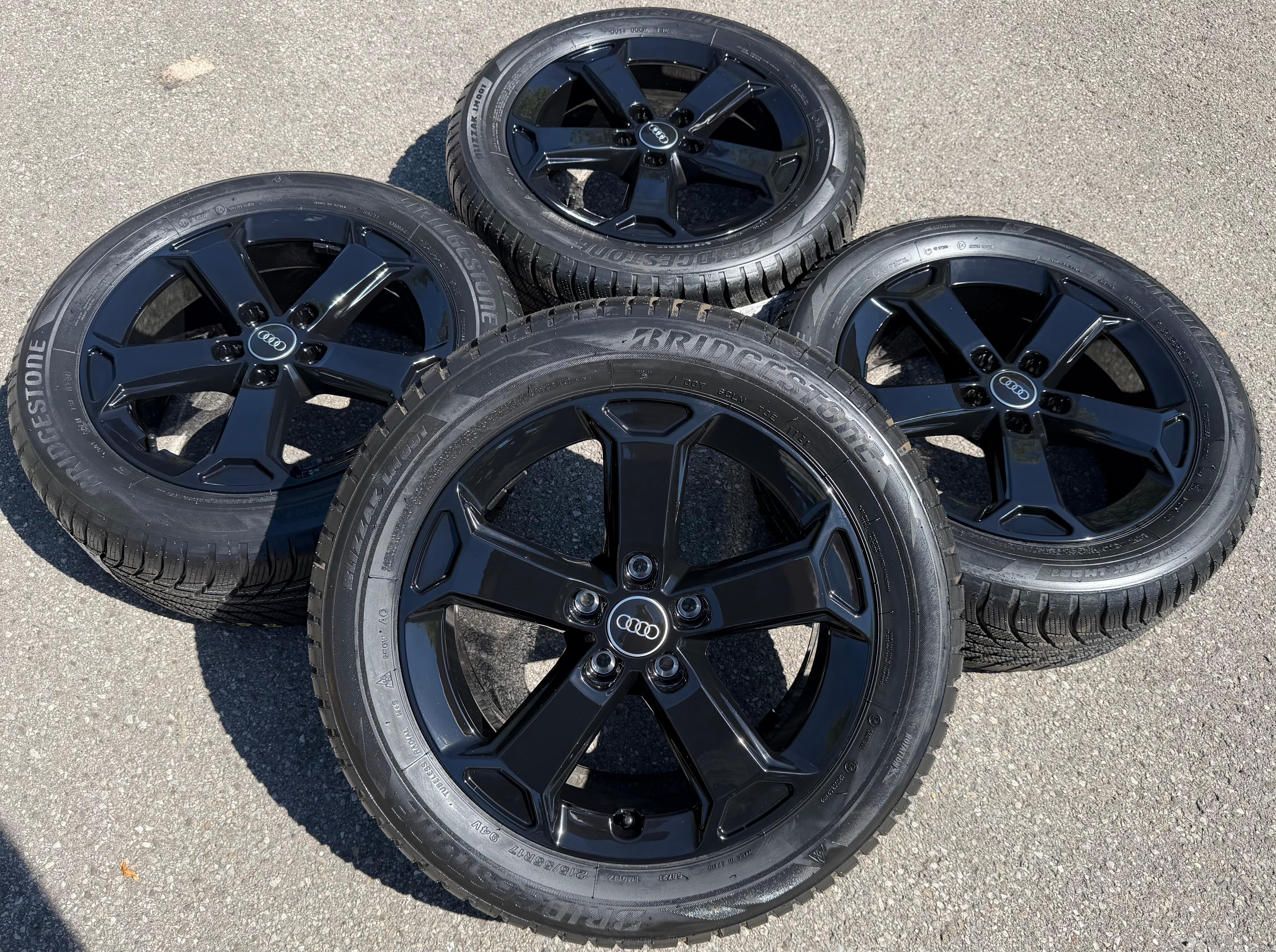 4 llantas de aluminio originales de invierno de 17" para Audi Q2 SQ2, 215/55R17 94V Bridgestone 81A071497A