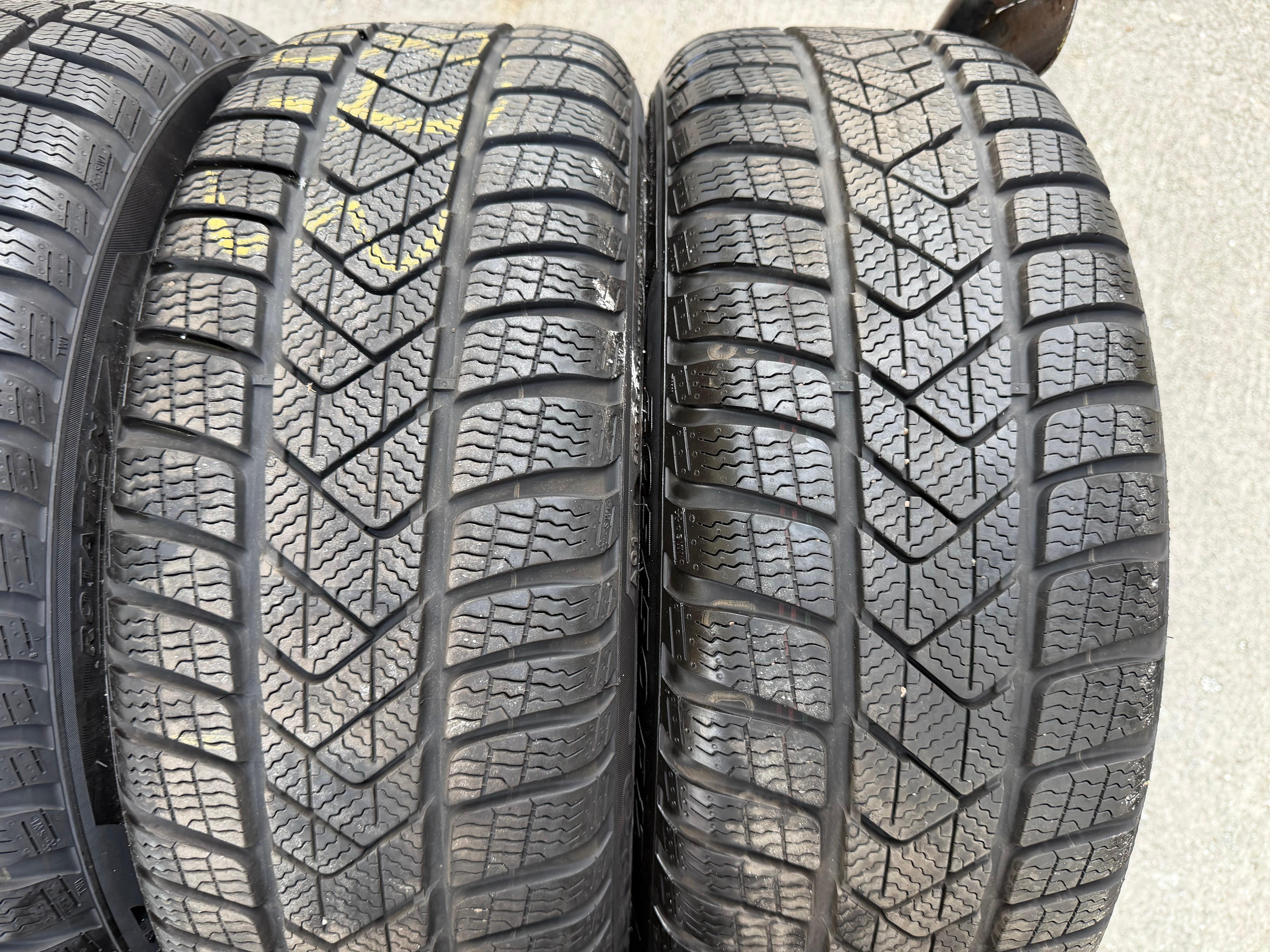 4 Original 17" Alu Winterräder Audi A3 S3 8Y 8Y0601025L 205/50R17 93H Pirelli