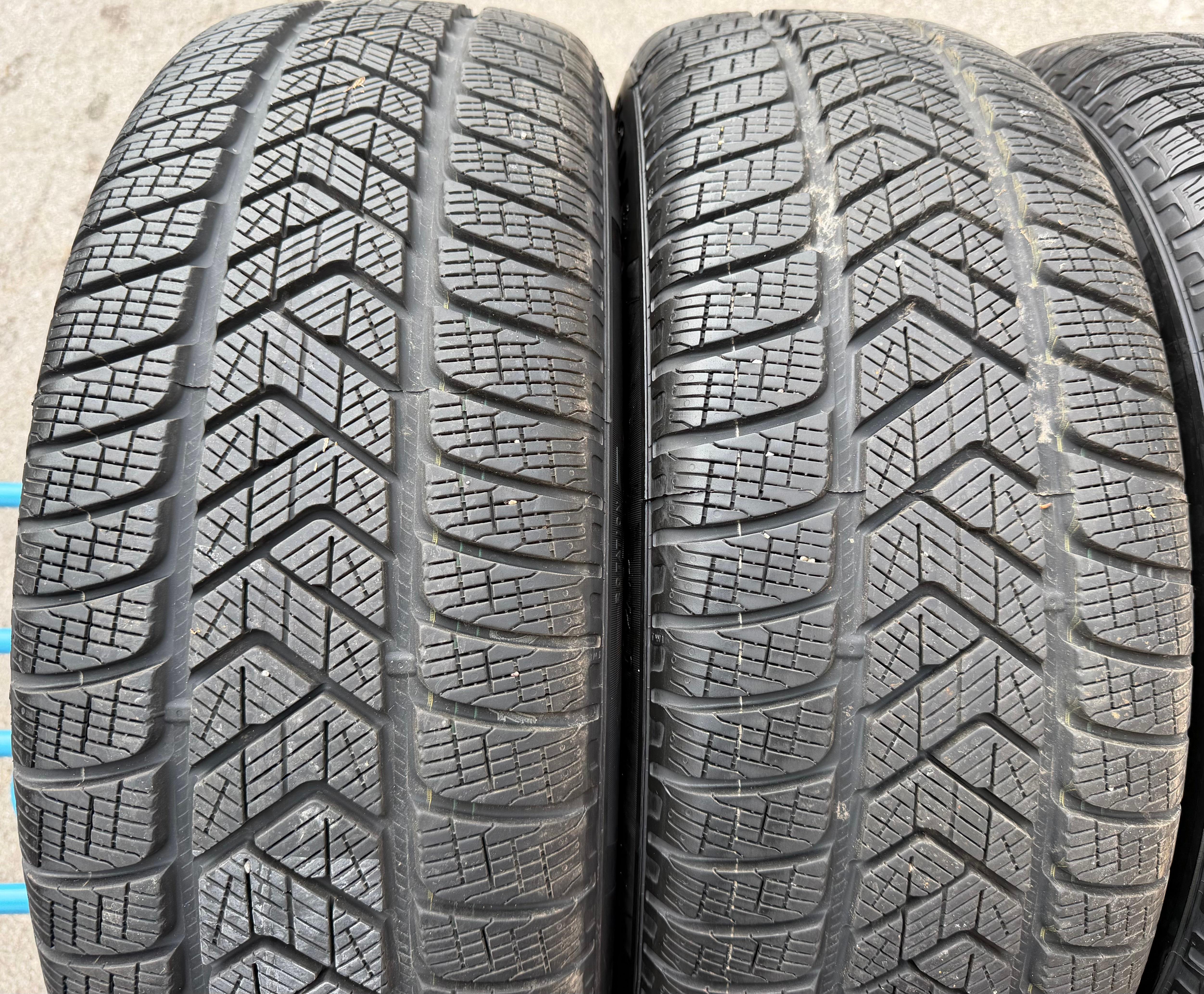 4 roues hiver en alliage d’origine 19" Audi Q5 SQ5 FY 80A601025K 235/55R19 101H Pirelli 2024