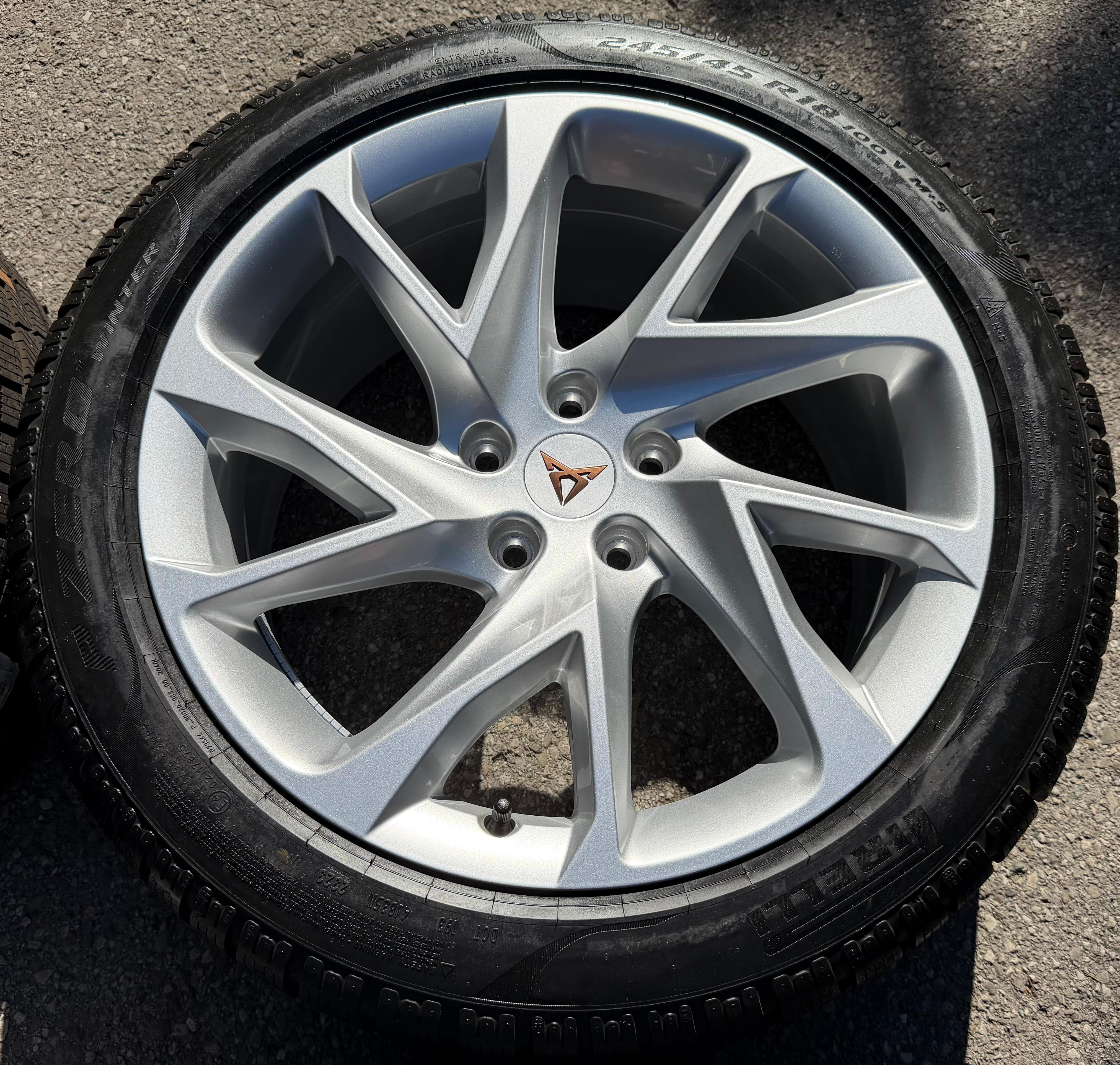4 llantas de aluminio originales de invierno de 18" para SEAT CUPRA FORMENTOR, 245/45R18 100V, 5FF601025C