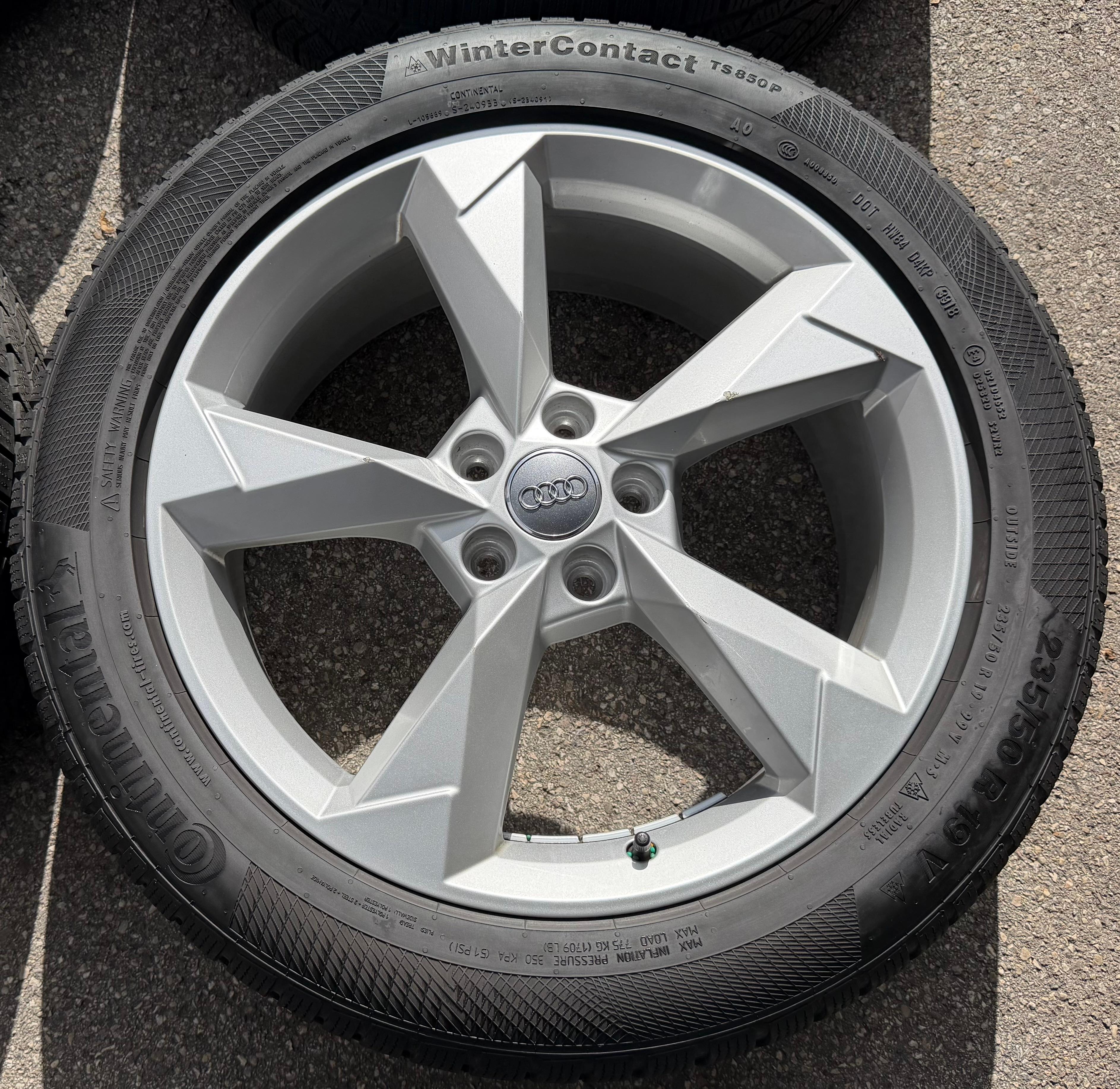 4 ruedas de invierno de aleación originales de 19" para Audi Q3 F3B 83A 83A601025N 235/50R19 99V