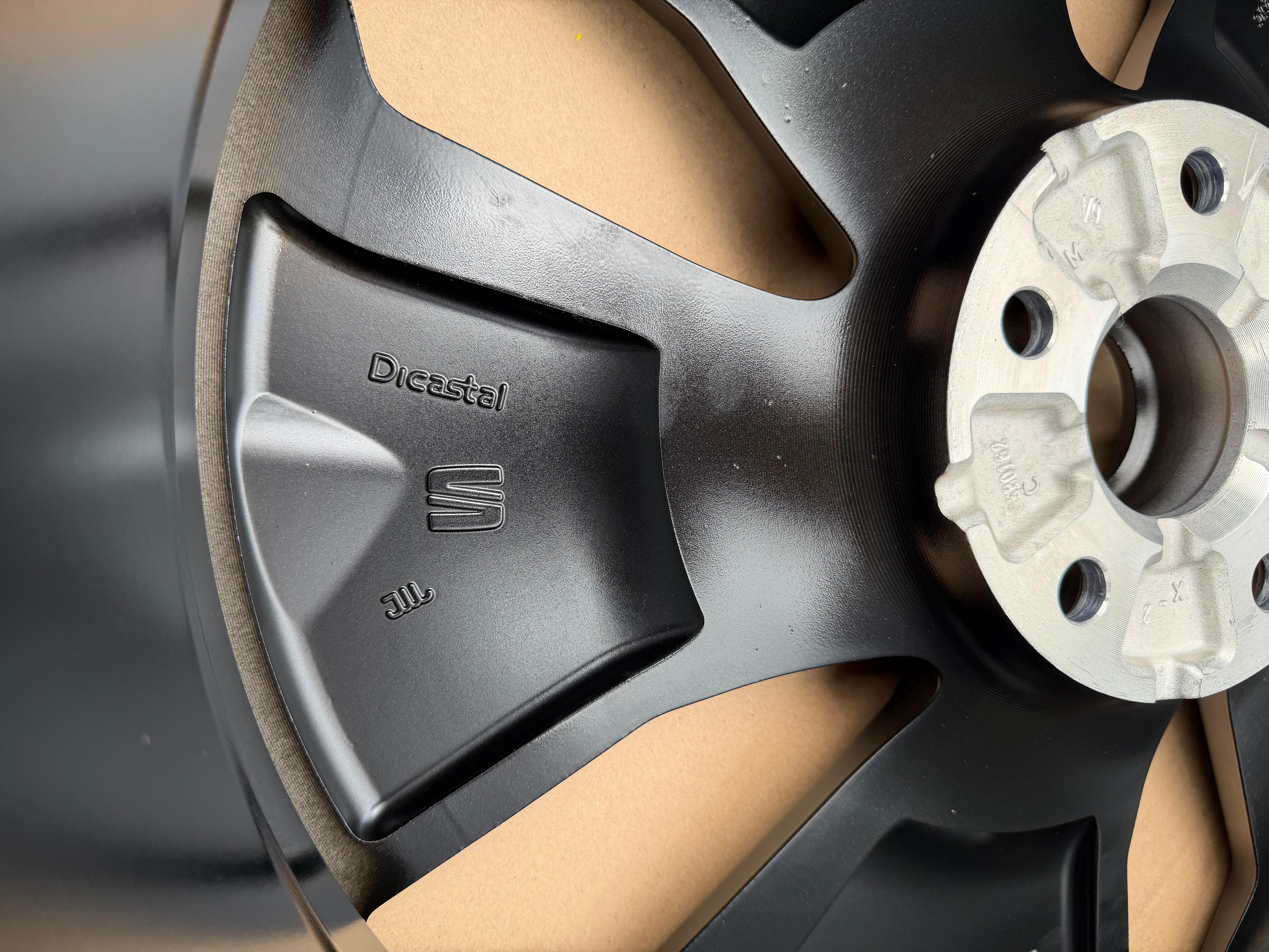 4 cerchi in lega originali da 20" Cupra Tavascan KR1 9x20 ET42 11H601025C, spedizione gratuita