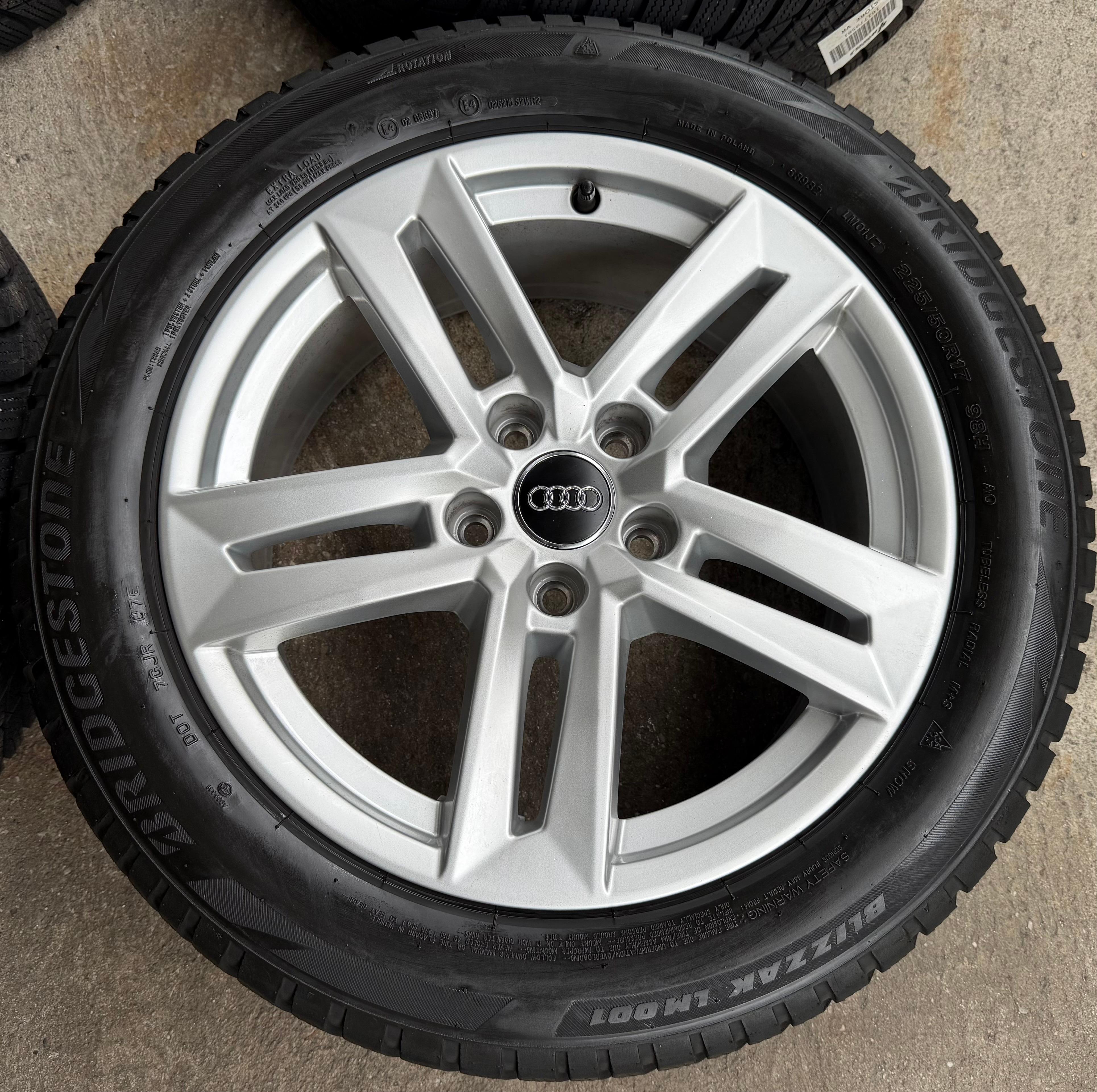 4 Original 17" Alu Winterräder Audi A4 B9 8W 8W0601025P 225/50R17 98H Bridgestone