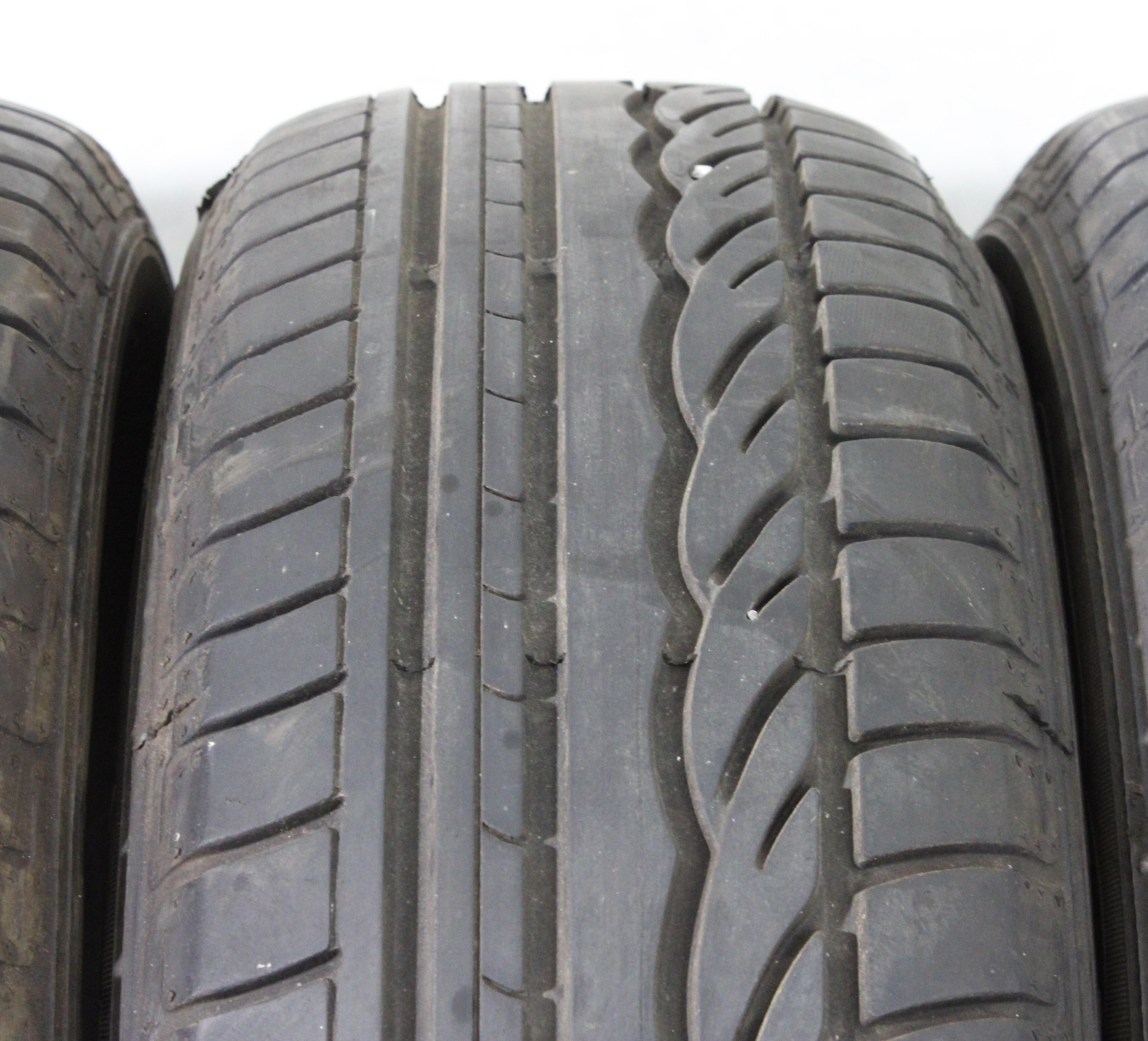 4 neumáticos de verano Dunlop SP Sport 01, 185/65R15 88T, 2x5-5,5 mm/2x5,5-6 mm, 2012