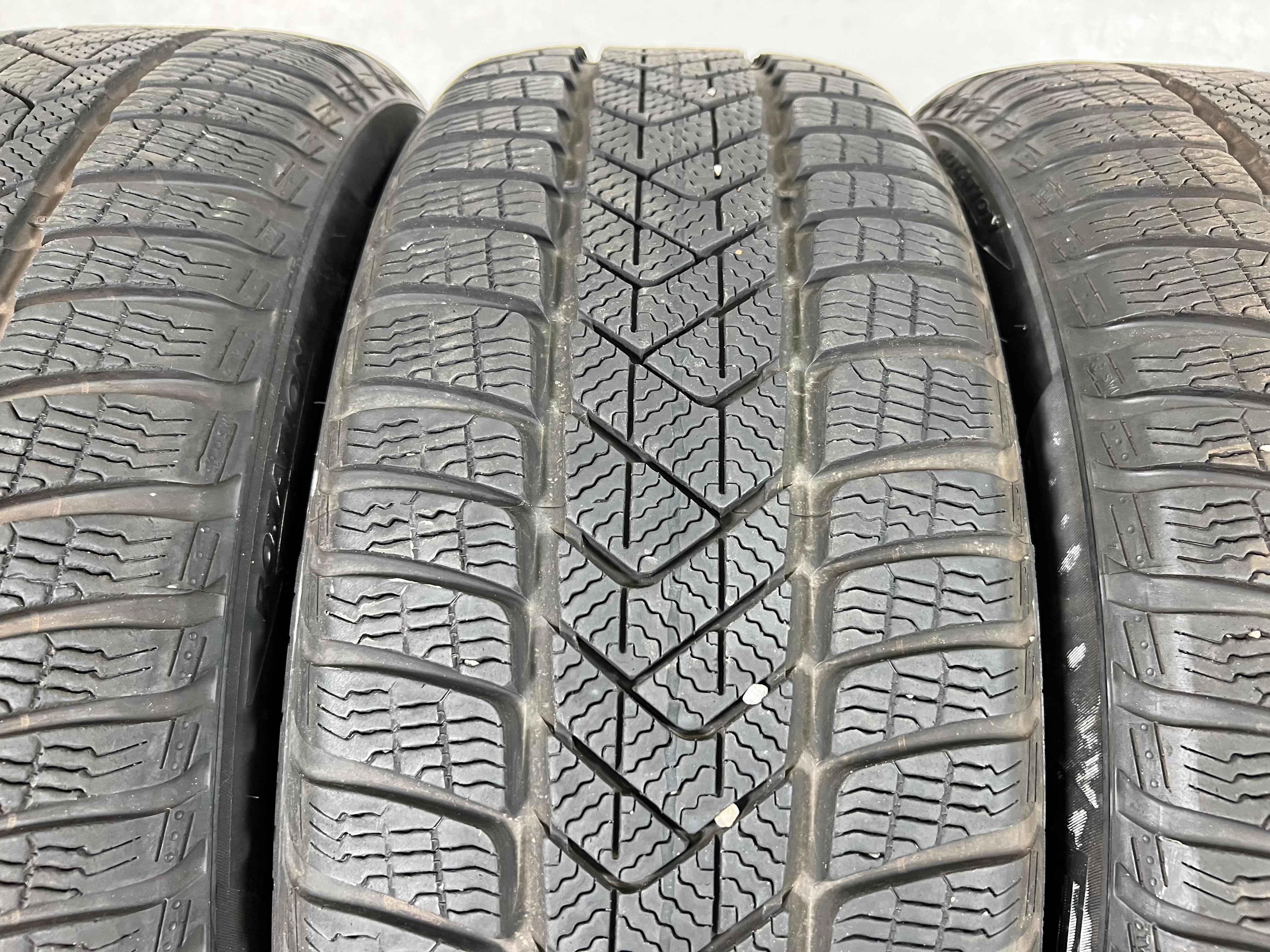 4 x 225/45R19 96V Winterreifen Pirelli Sottozero 3 Runflat 6,5-7mm 2020 *
