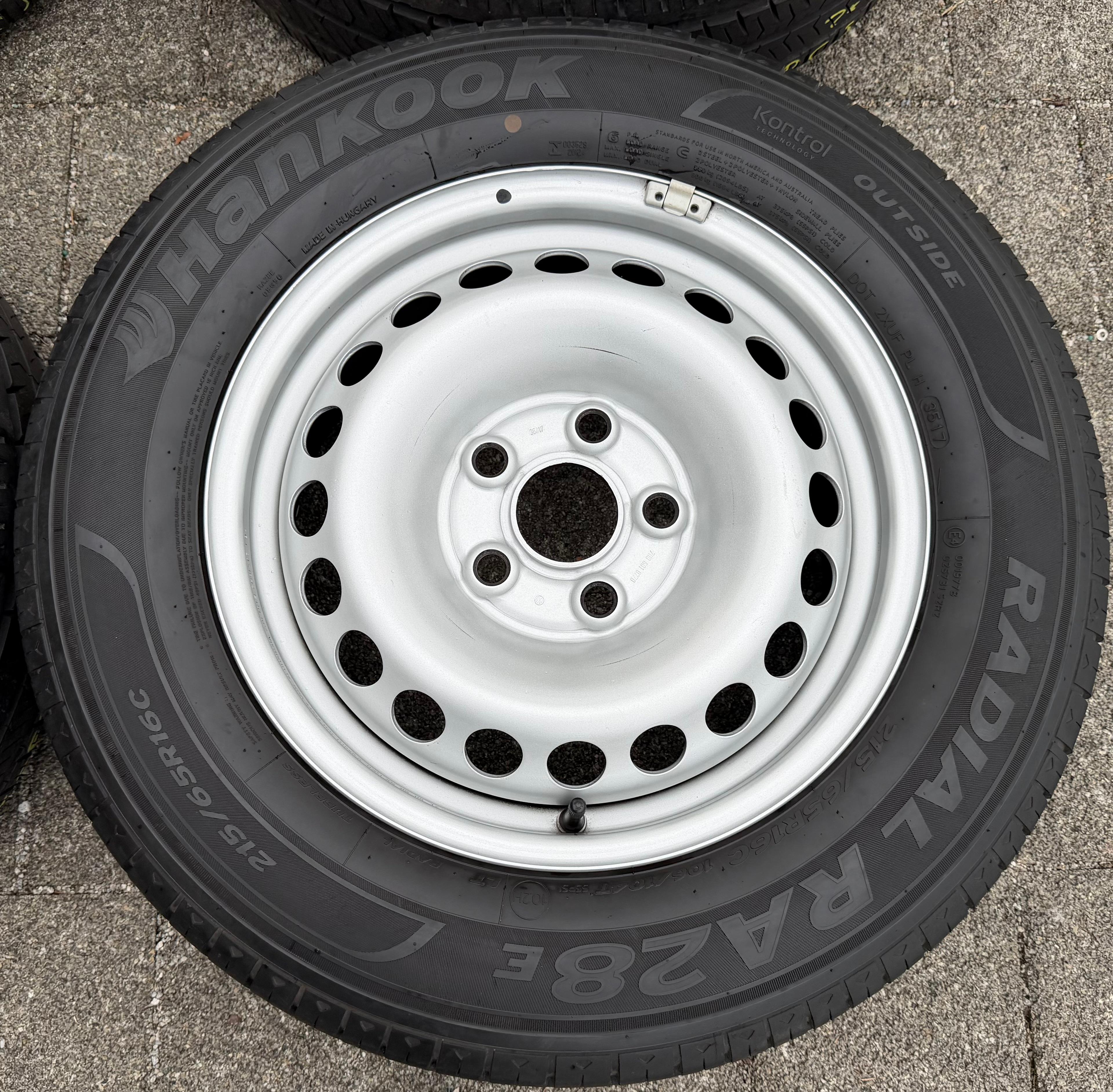 4 roues été VW BUS T5 T6 215/65R16C 106/104T pneus été Hankook