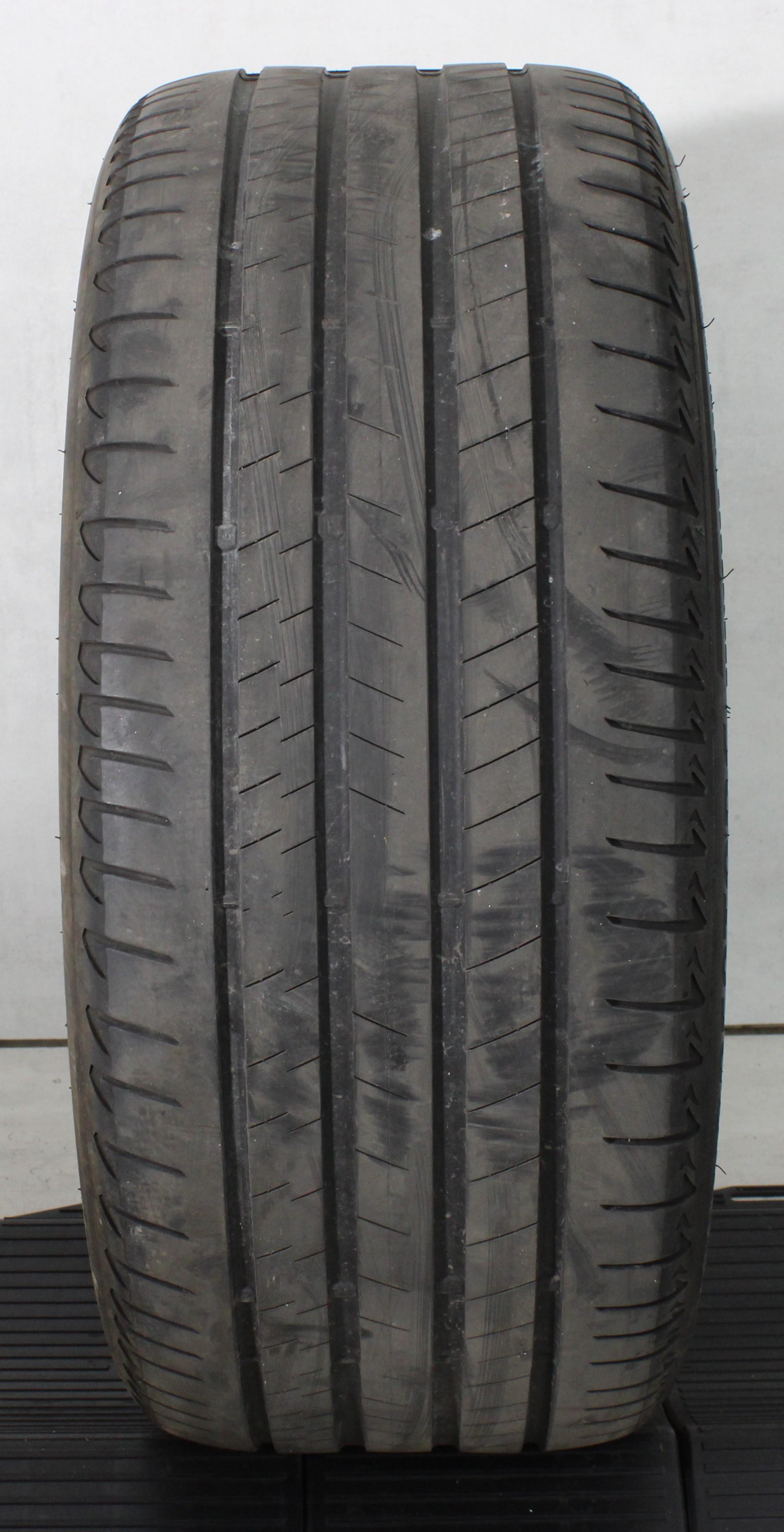 1 x 275/40R20 106W Sommerreifen Bridgestone Alenza 001* Runflat in der Mitte 3,5mm und auf den Schultern 4,5mm. 2022