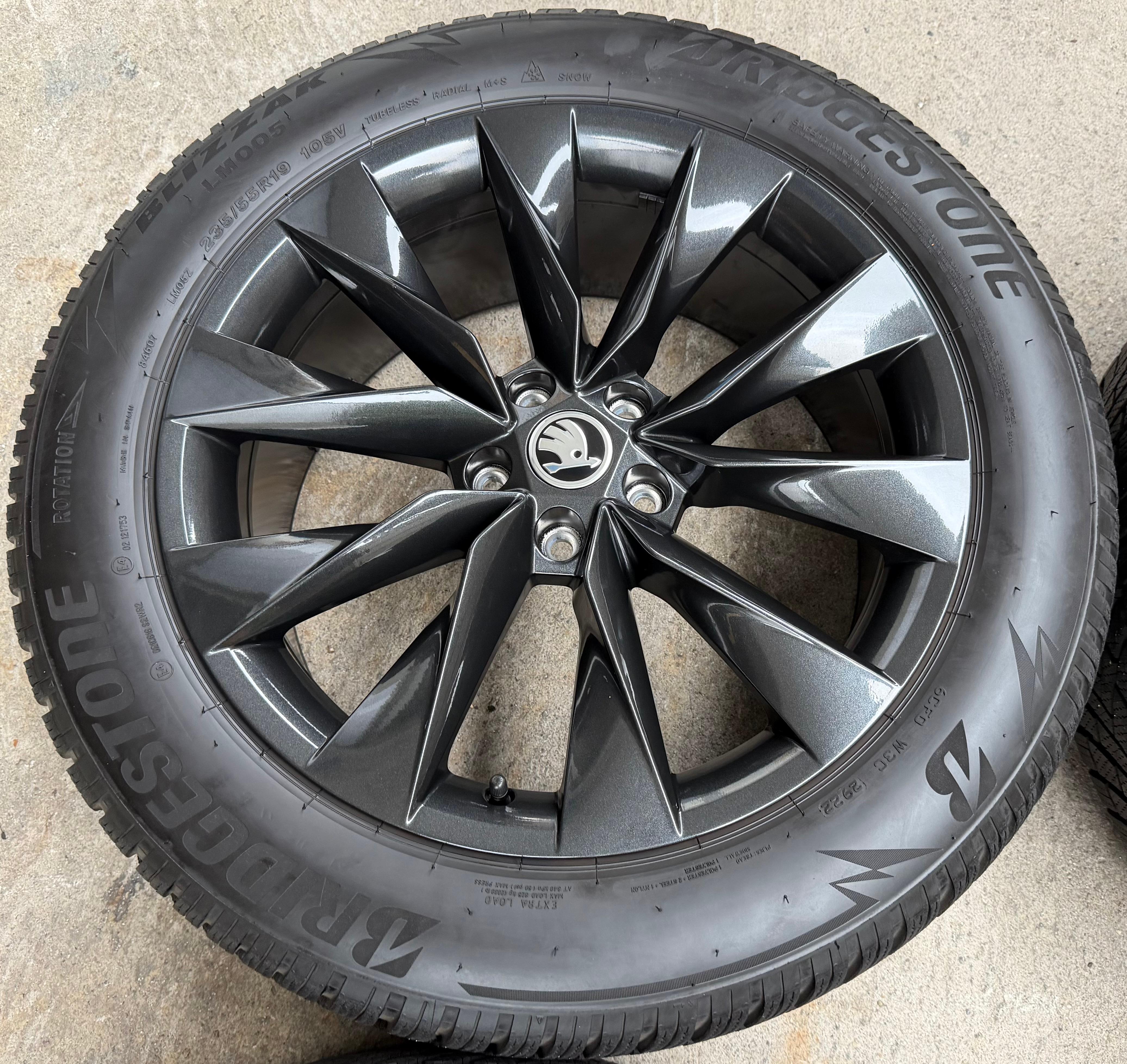4 ORIGINAL 19" ALU WINTERRÄDER SKODA ENYAQ IV CRYSTAL 5LA601025AP 235/55R19 105V