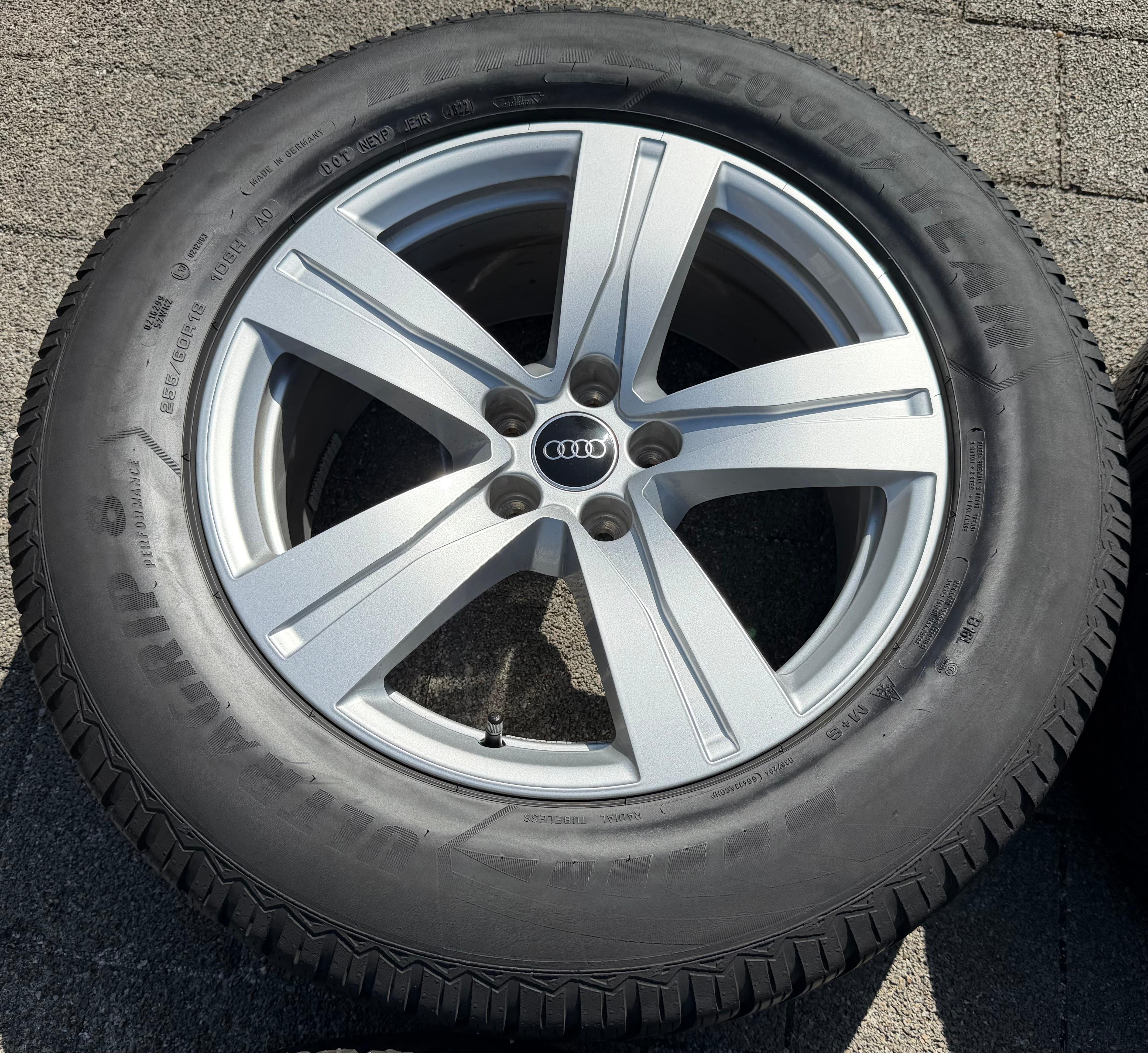 4 Original 18" Alu Winterräder Audi Q7 4M 255/60R18 108H 4M0601025A Goodyear