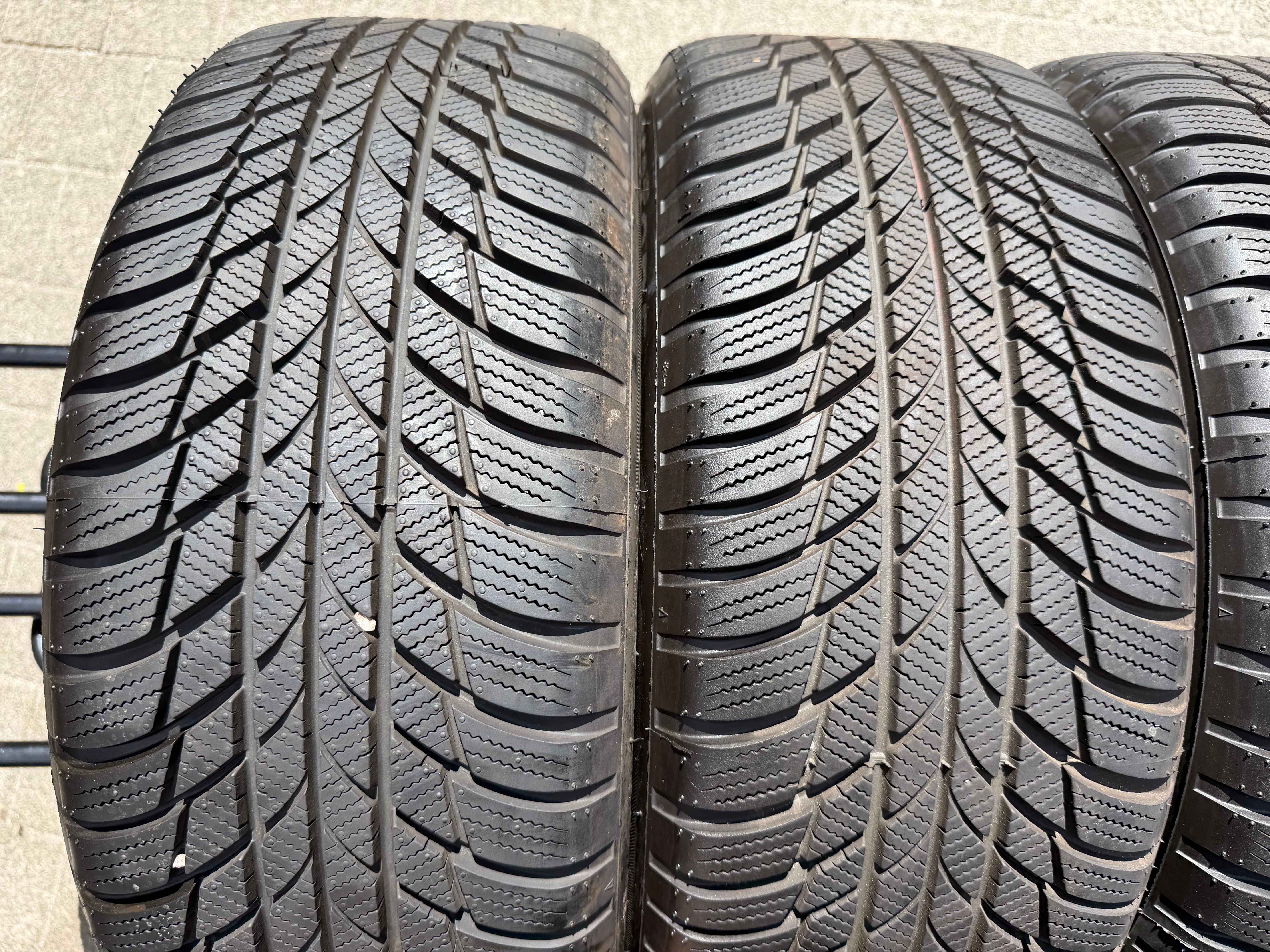 4 ruote complete in lega originali da 17" per Audi Q2 215/55R17 94V Bridgestone 2023