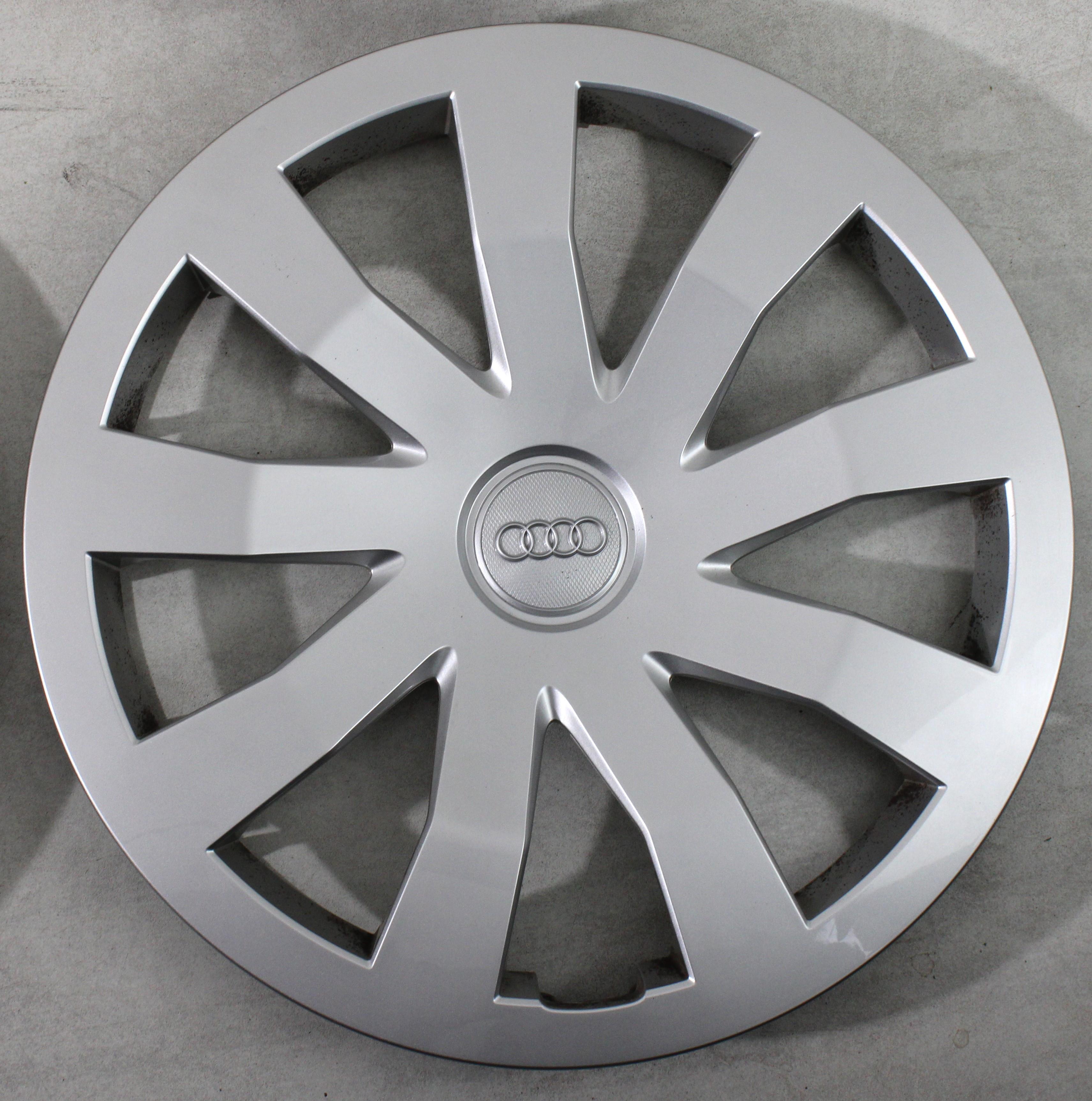 4 TAPACUBOS EMBELLECEDORES DE RUEDA ORIGINALES DE 15" AUDI A1 GB 82A601147 15 PULGADAS