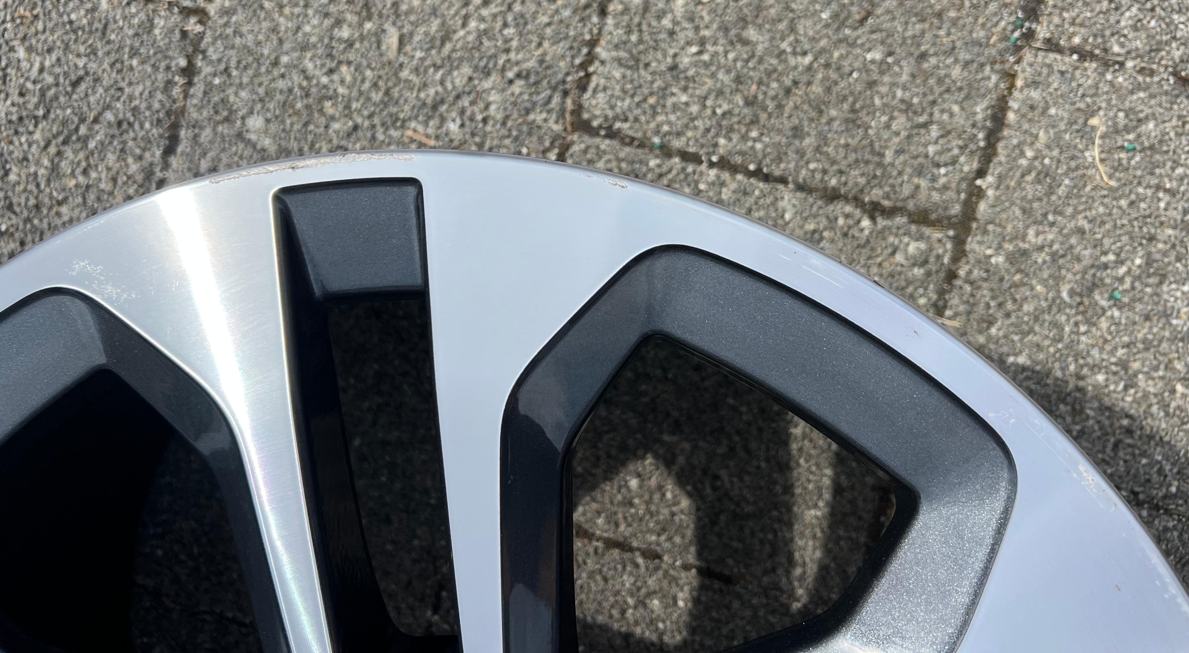 1 X ORIGINAL 18" ALUFELGE AUDI A3 S3 8Y 8Y0601025CE 8x18 ET46 FREIHAUS