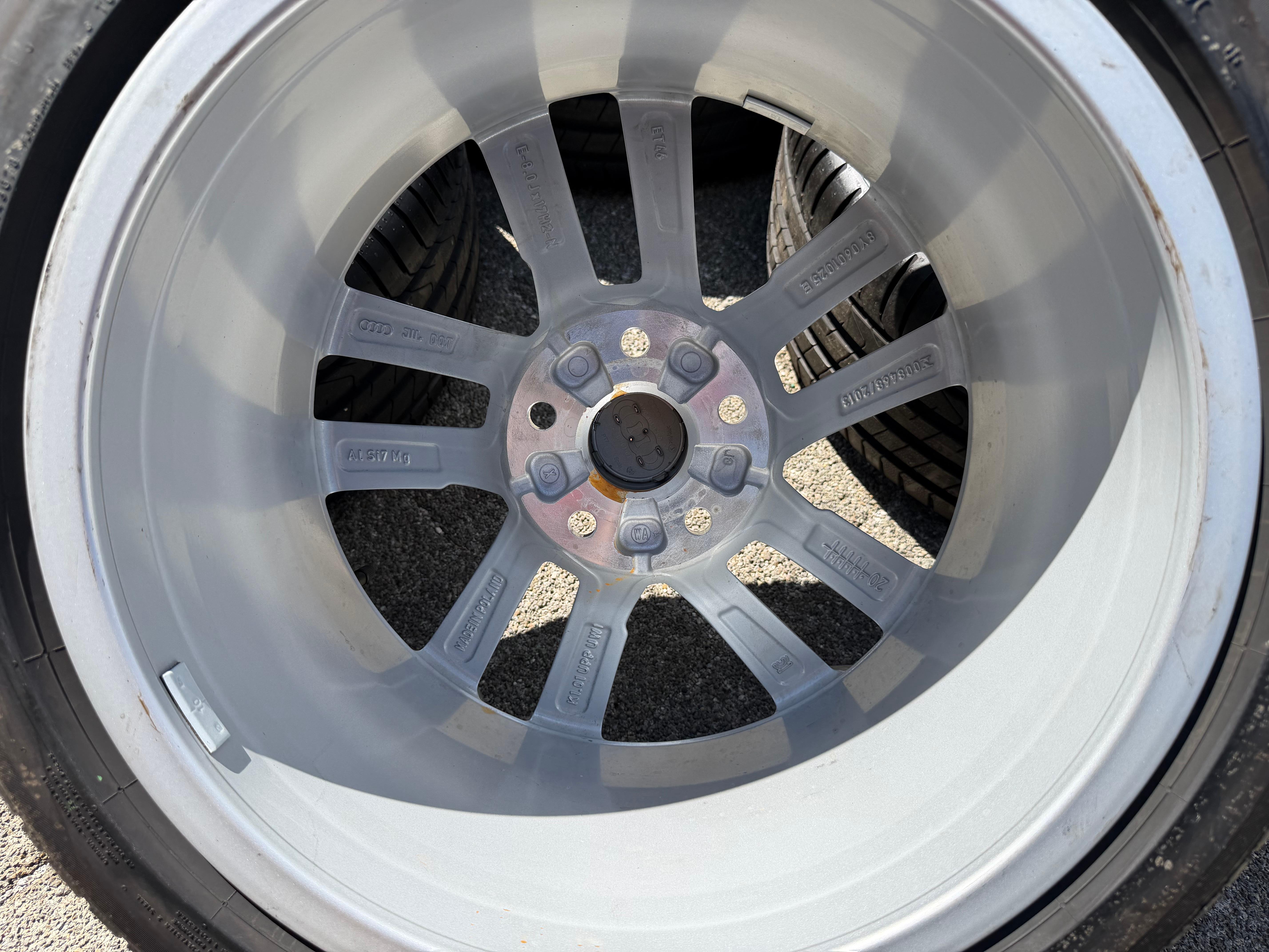 4 Original 17" Alu Sommerräder Audi A3 8Y 8Y0601025E 225/45R17 91Y 2020 Pirelli NEU