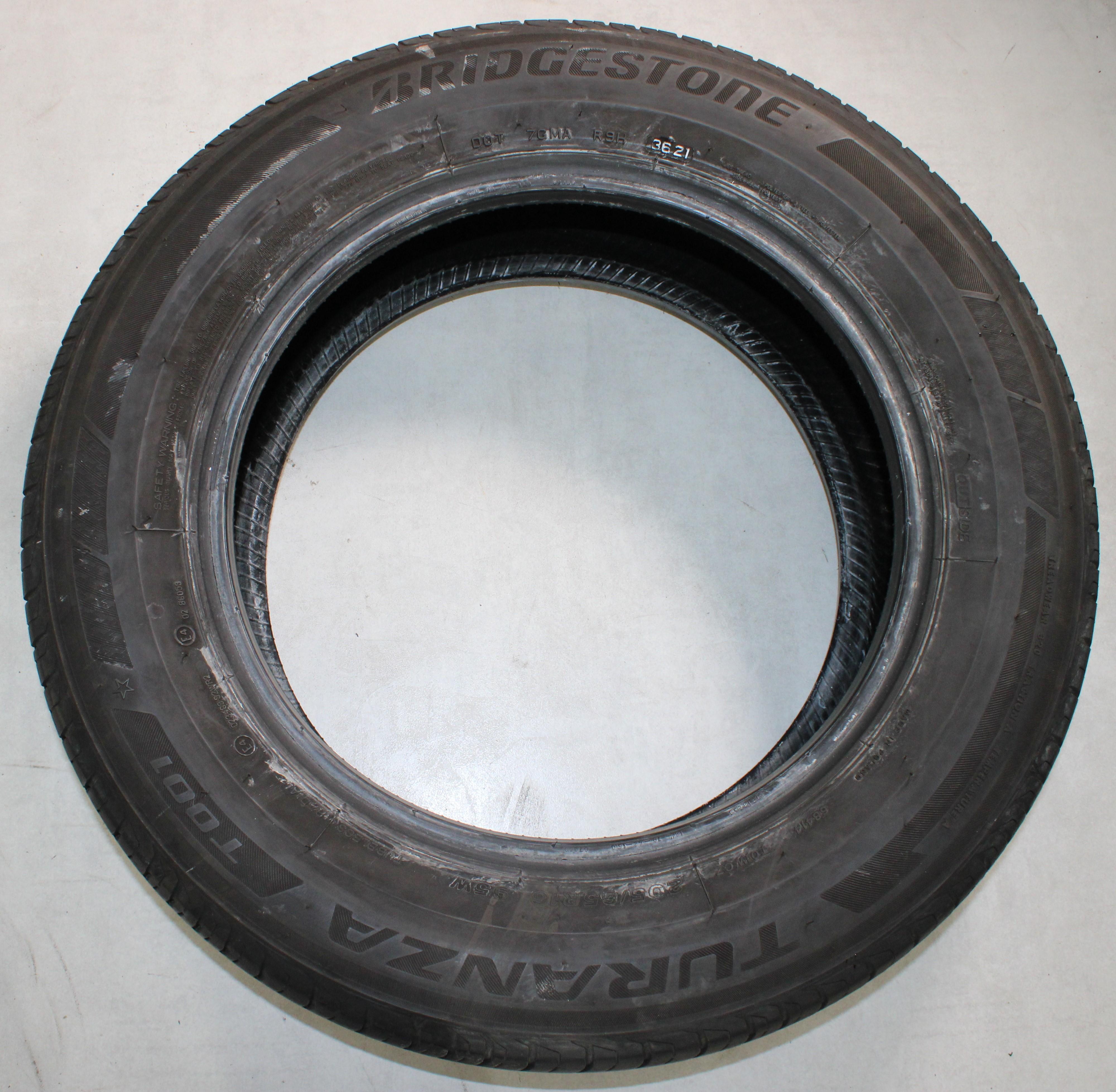 2 x 205/65R16 95W Sommerreifen Bridgestone Turanza T001 5,5-6mm 2021 *