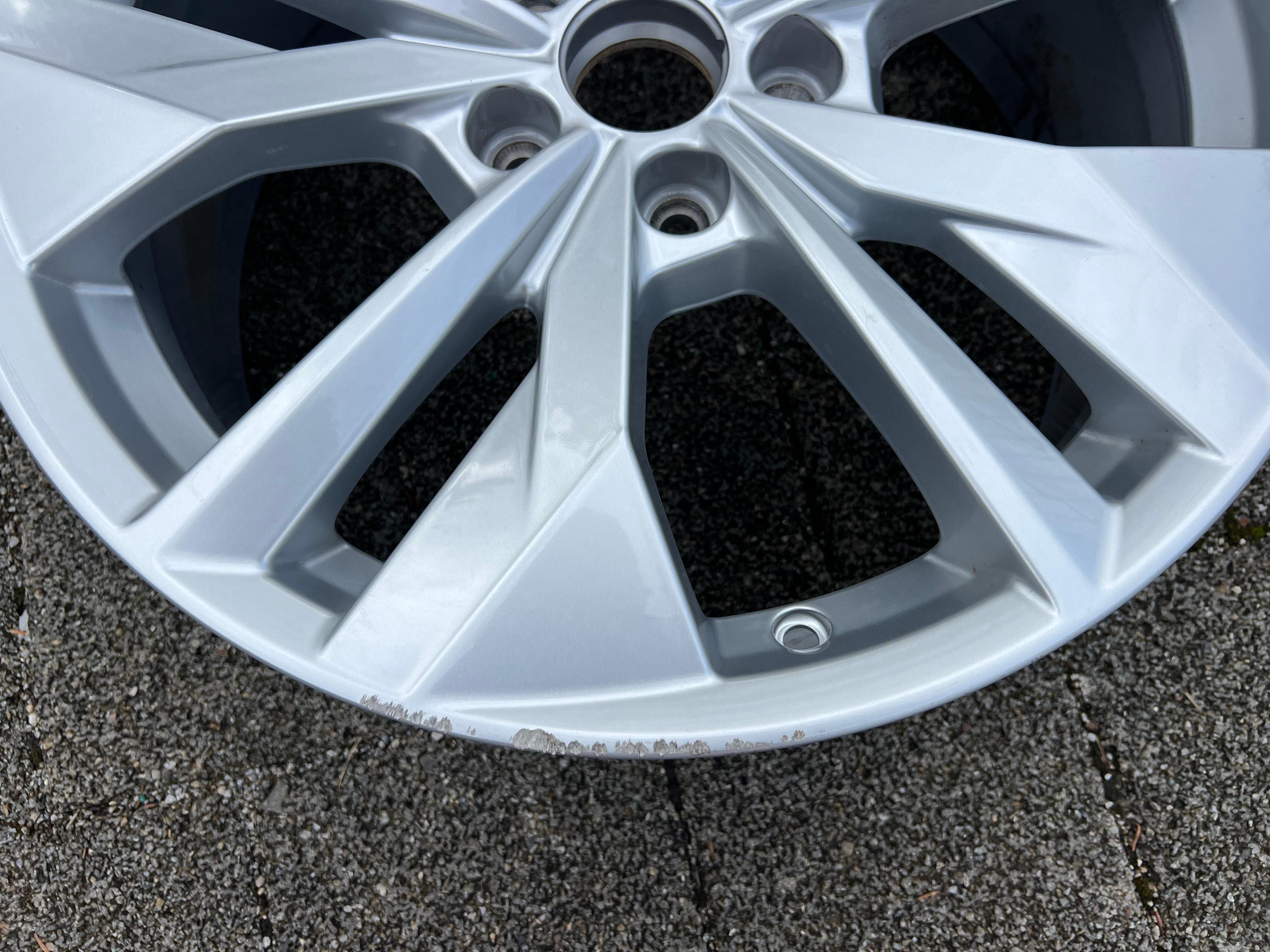 1 X ORIGINAL 18" ALUFELGE AUDI A3 S3 8Y 8Y0601025AC 7,5x18 ET42 FREIHAUS