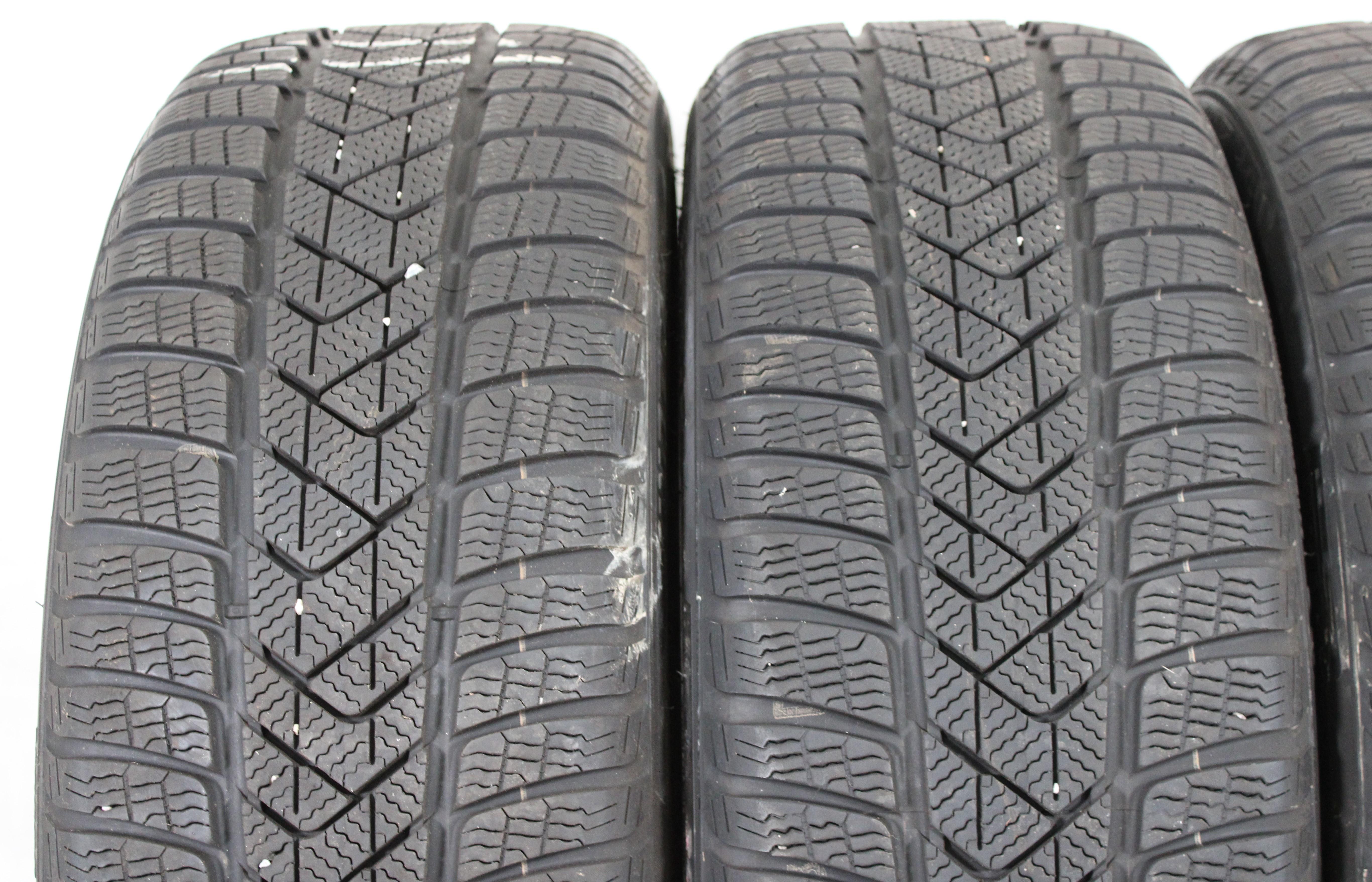 4 x 225/45R19 96V pneumatici invernali Pirelli Sottozero 3 Runflat 6,5-7mm 2020 *