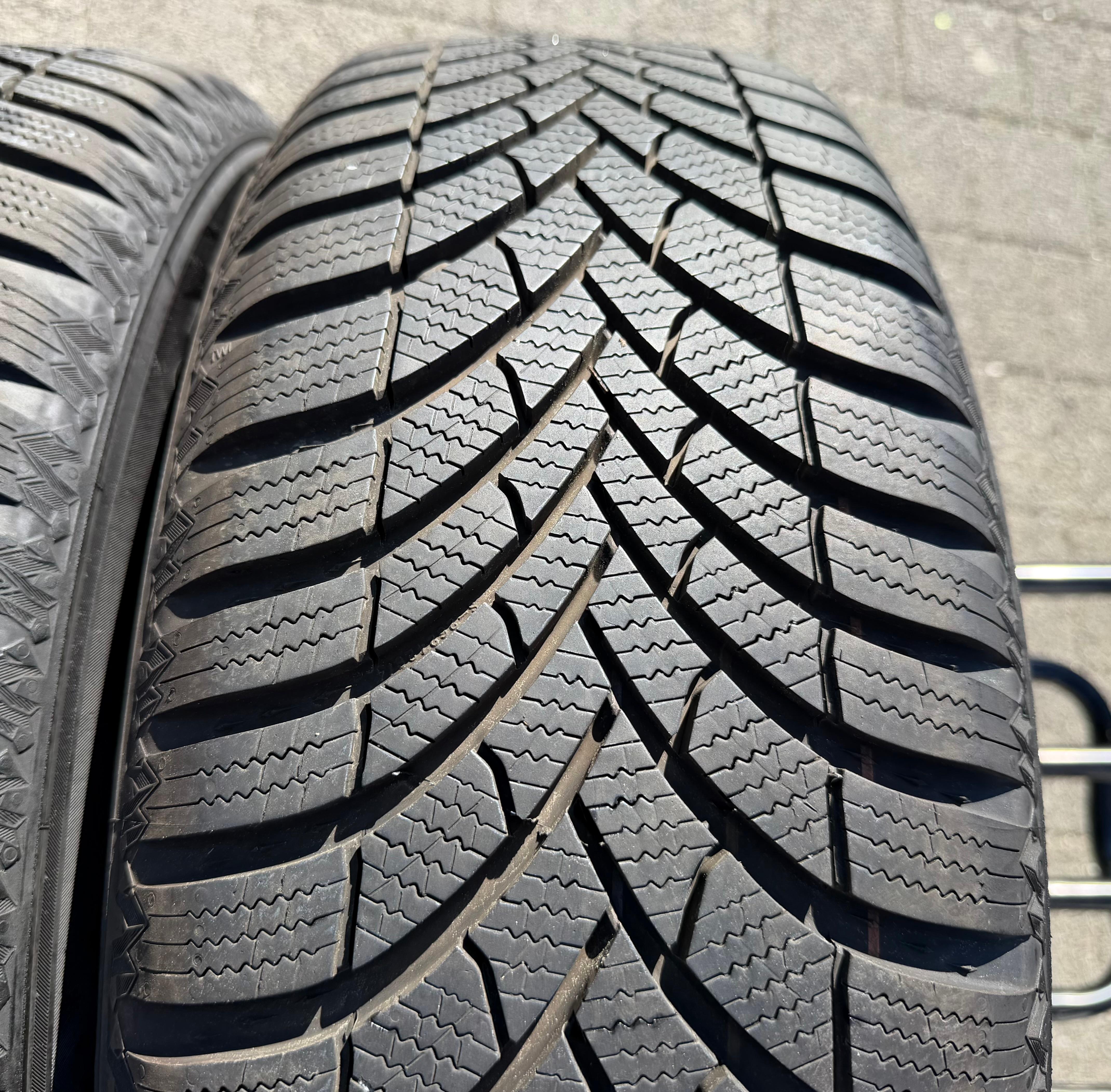4 Winterräder Nissan Qashqai III J12 Renault Austral 215/65R17 99H RDKS Semperit