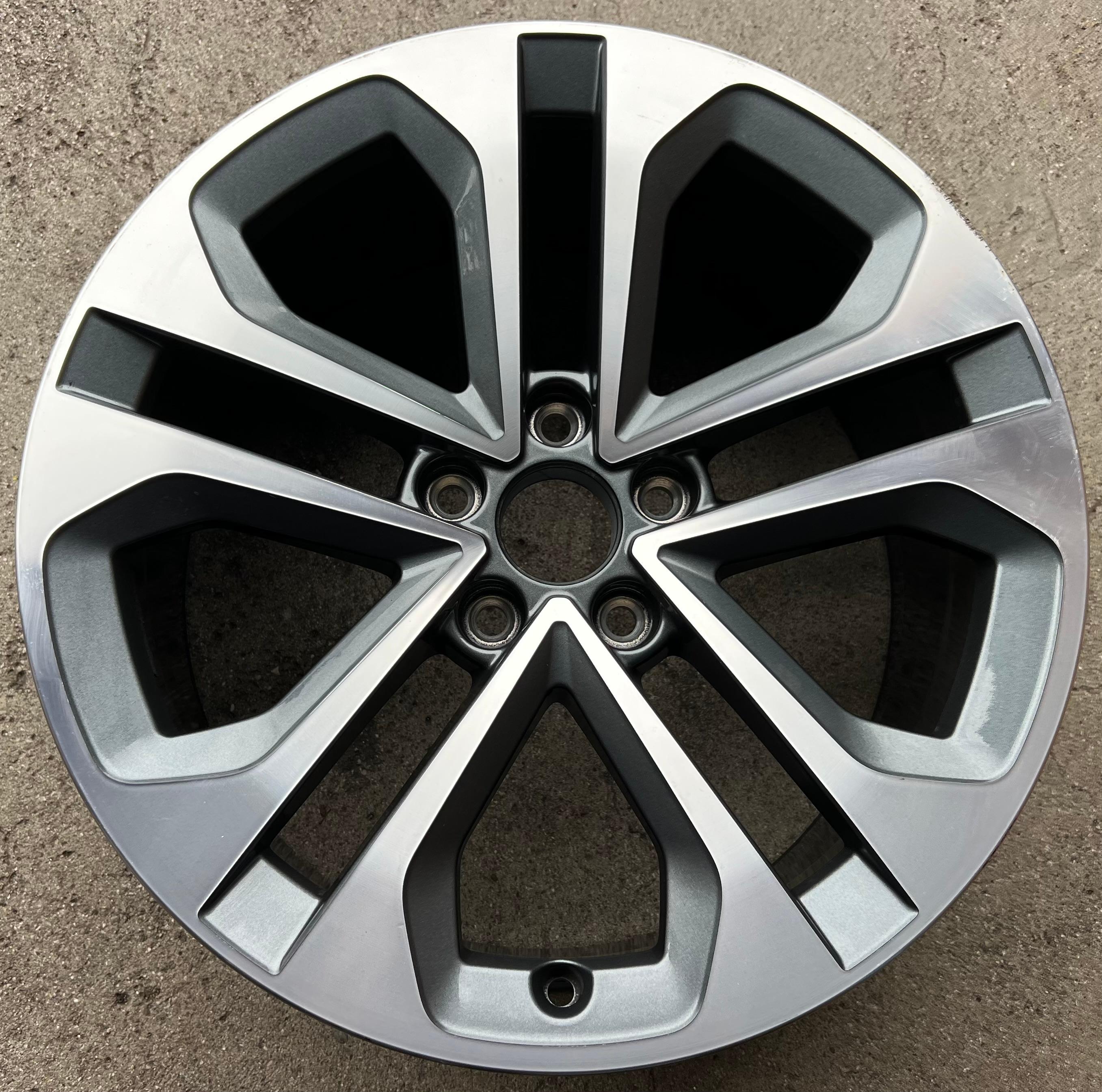 1 X ORIGINAL 18" ALUFELGE AUDI A3 S3 8Y 8Y0601025CE 8x18 ET46 FREIHAUS