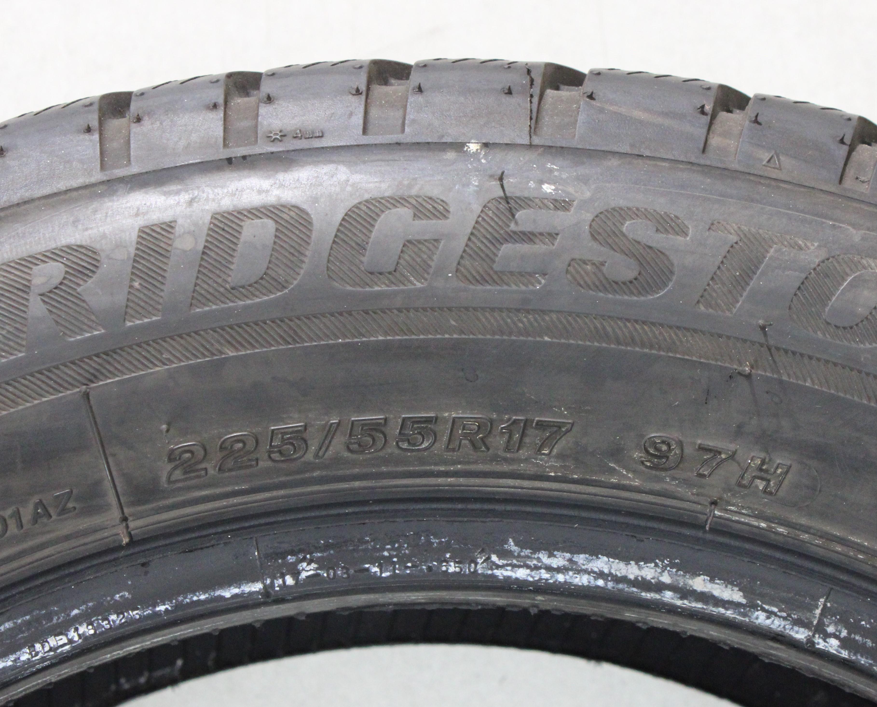 2 x 225/55R17 97H Winterreifen Bridgestone Blizzak LM001 * Runflat 7mm 2023