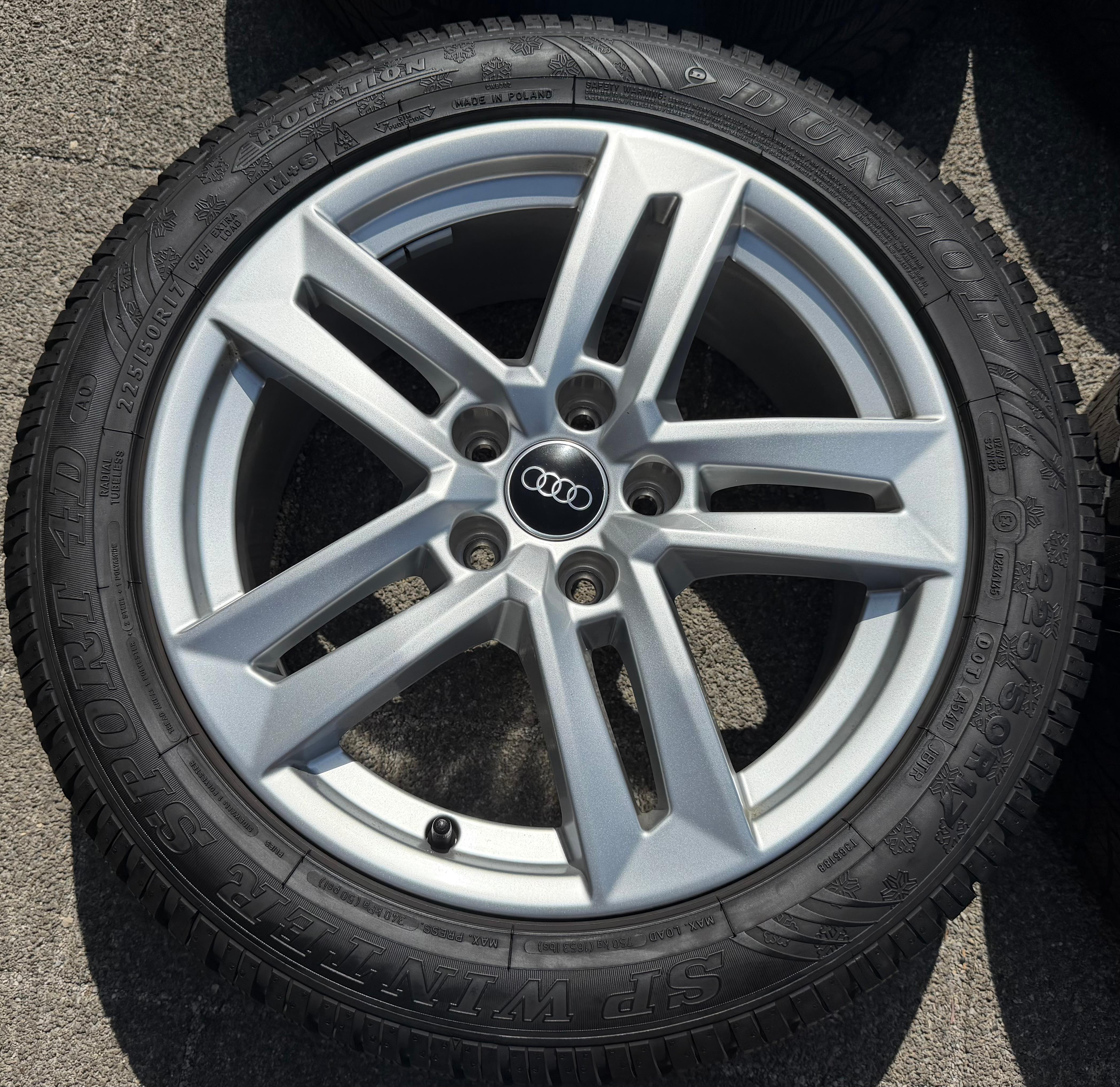 4 Original 17" Alu Winterräder Audi A4 B9 8W 8W0601025P 225/50R17 98H Dunlop 2021