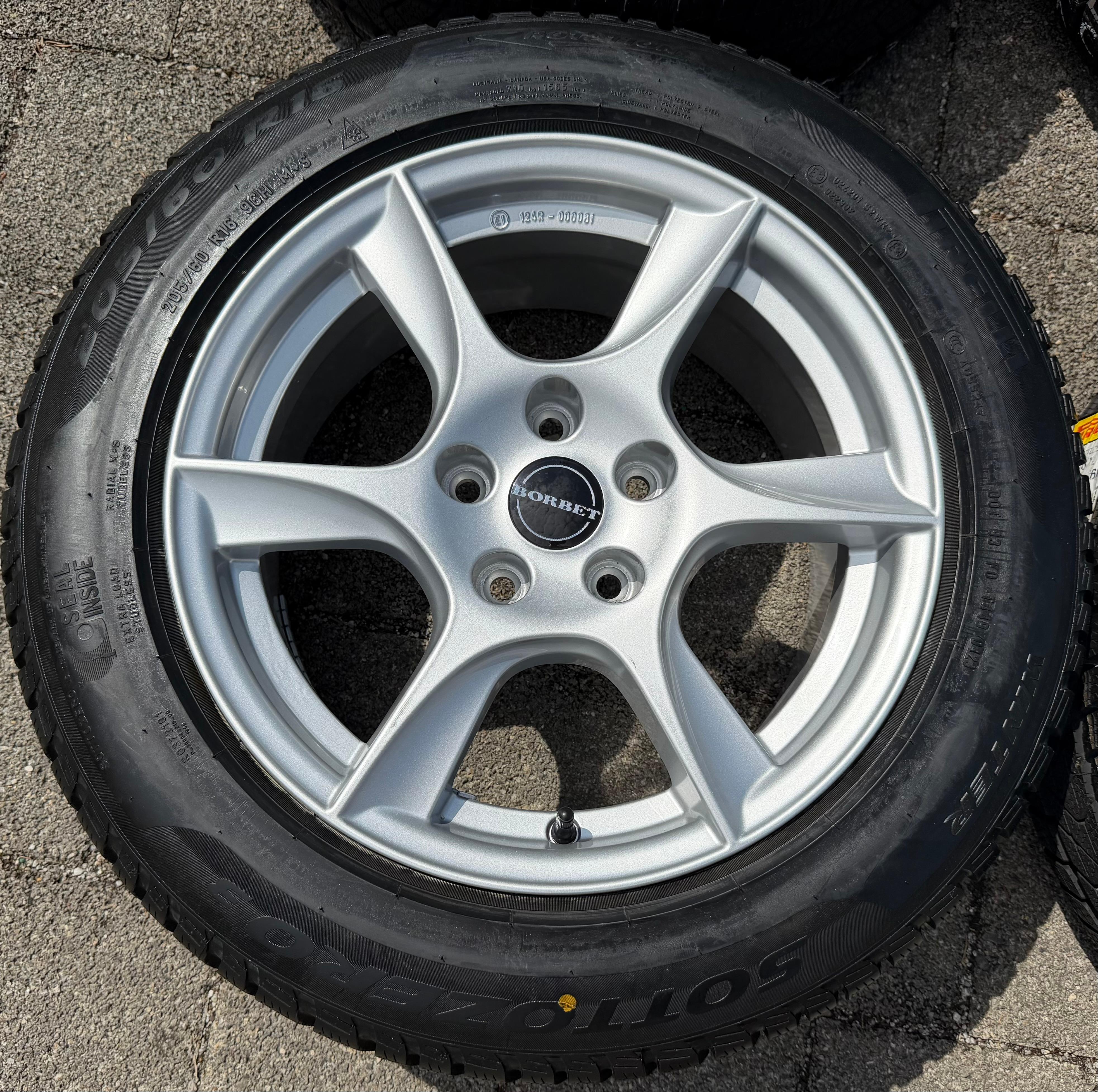 4 Alu Winterräder Audi A4 8K B8 B81 205/60R16 96H Pirelli NEU