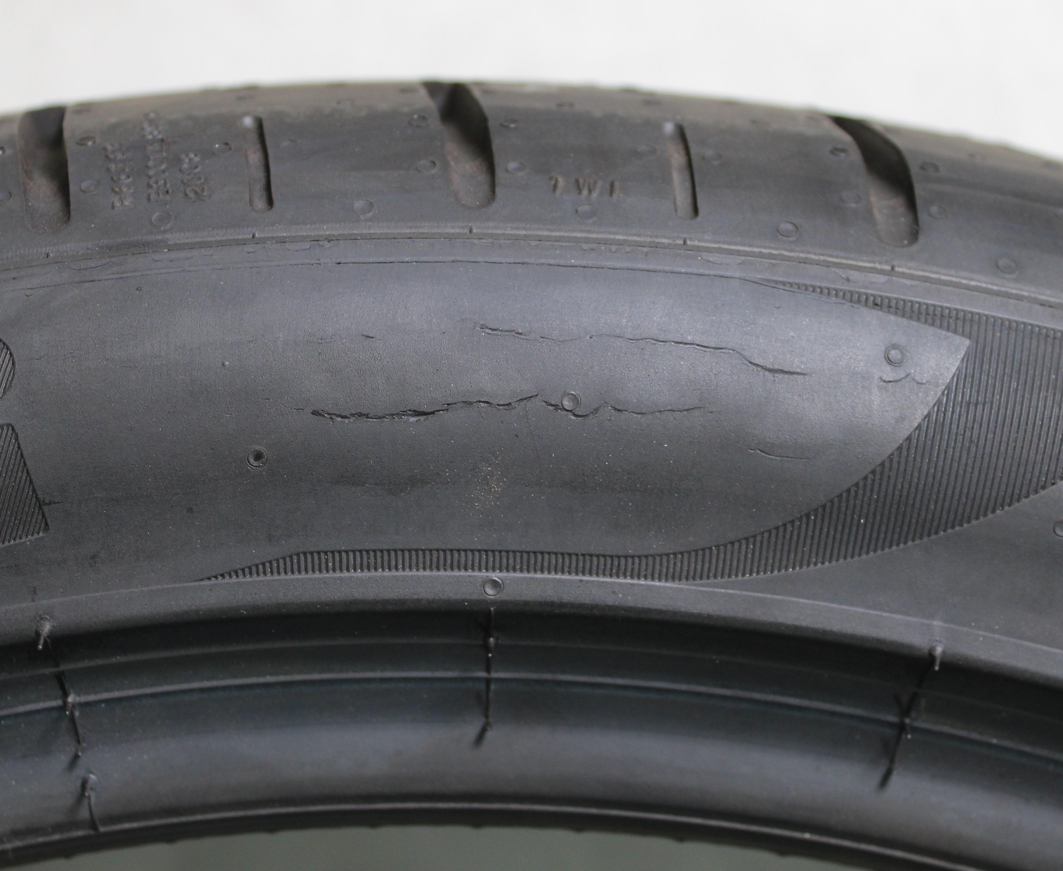 4 x 295/35R21 107W Sommerreifen Pirelli Pzero PZ4 MGT Volles Profil 2022