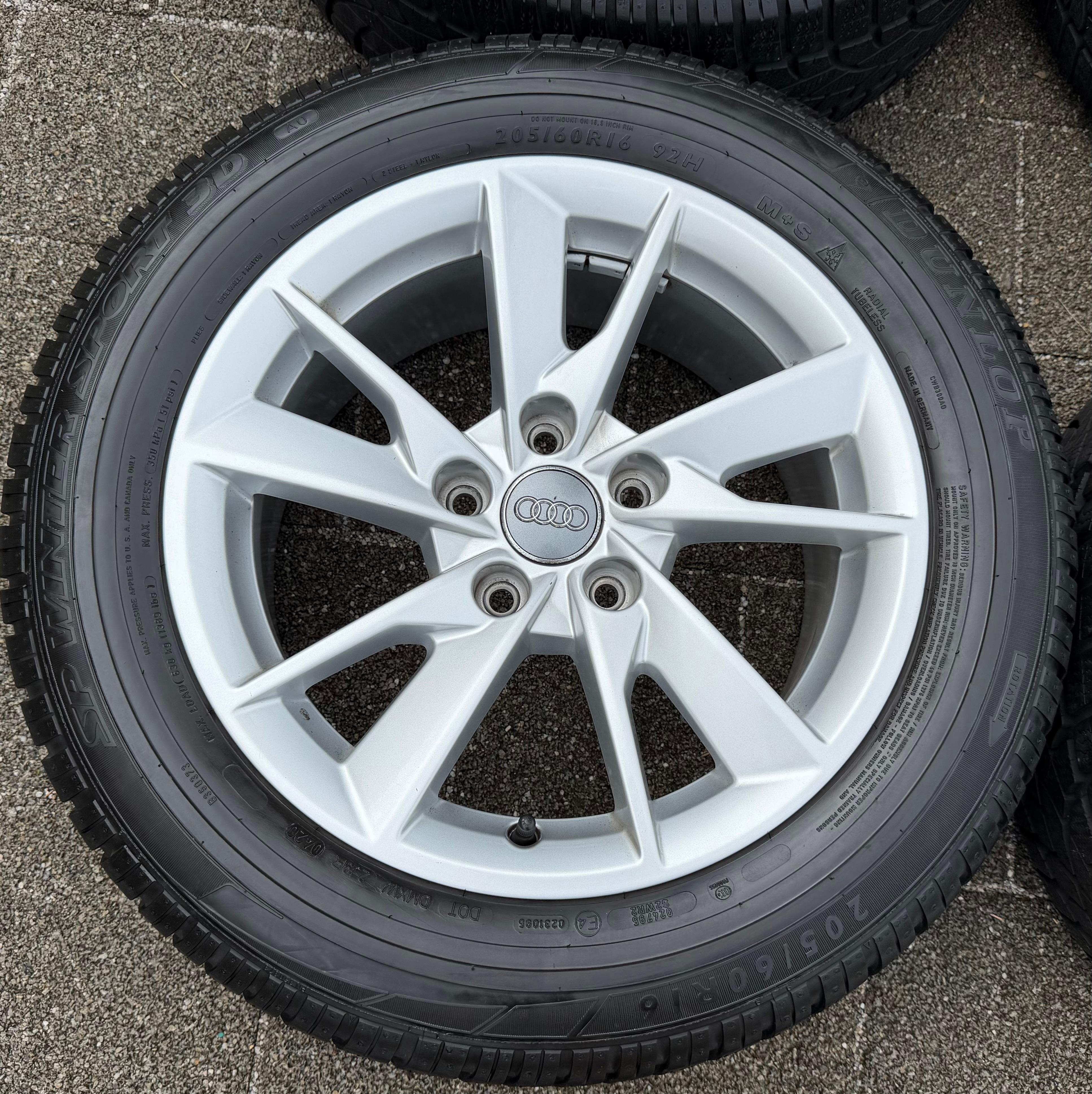4 Original Alu Winterräder Audi A4 8W B9 8W0601025A 205/60R16 92H Dunlop