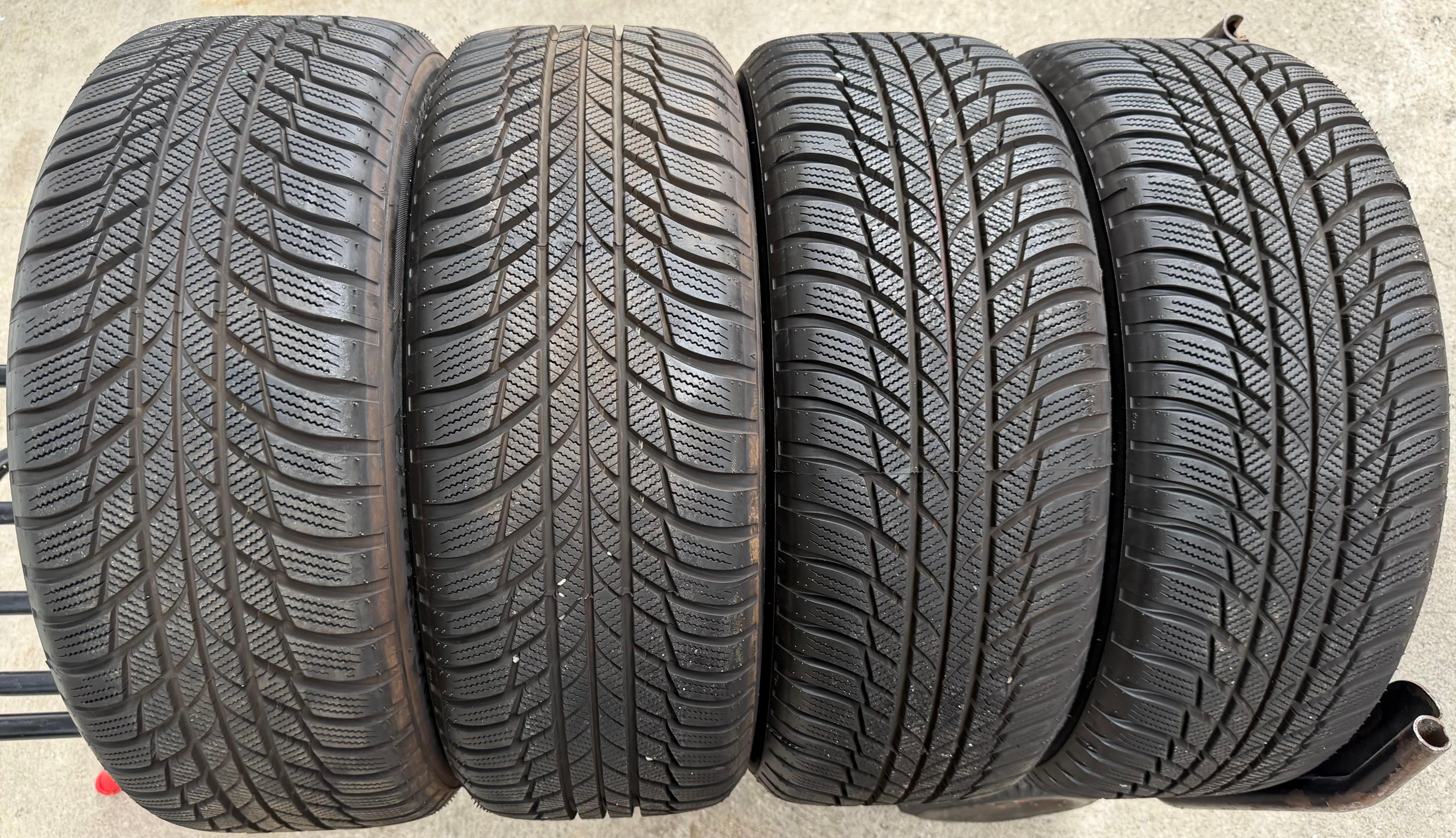 4 Original 17" Alu Winterräder Audi Q2 215/55R17 94V Bridgestone