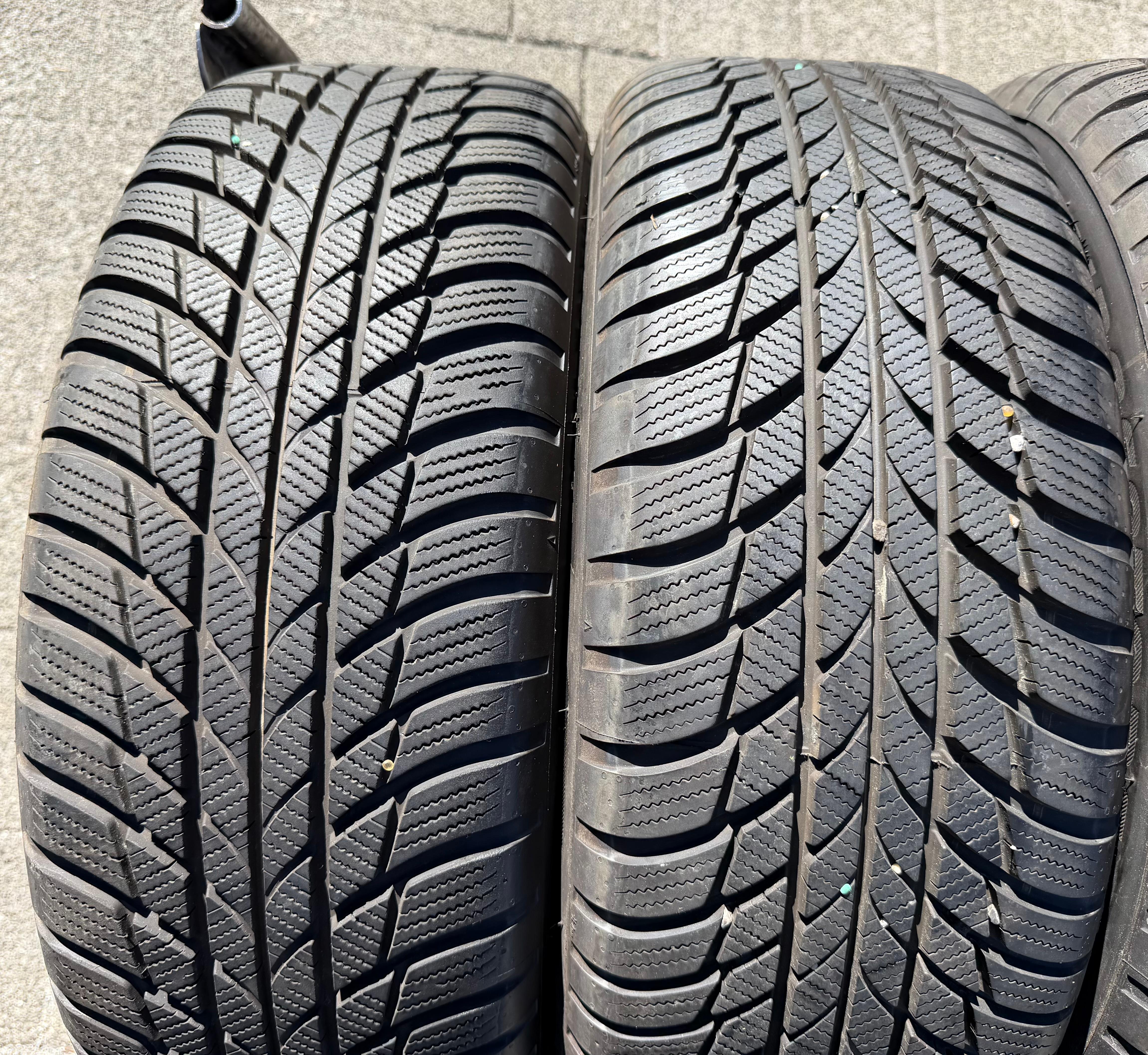 4 ruedas de invierno Audi Q2 GA VW T-Roc 205/60R16 92H Bridgestone 5Q0601027AM