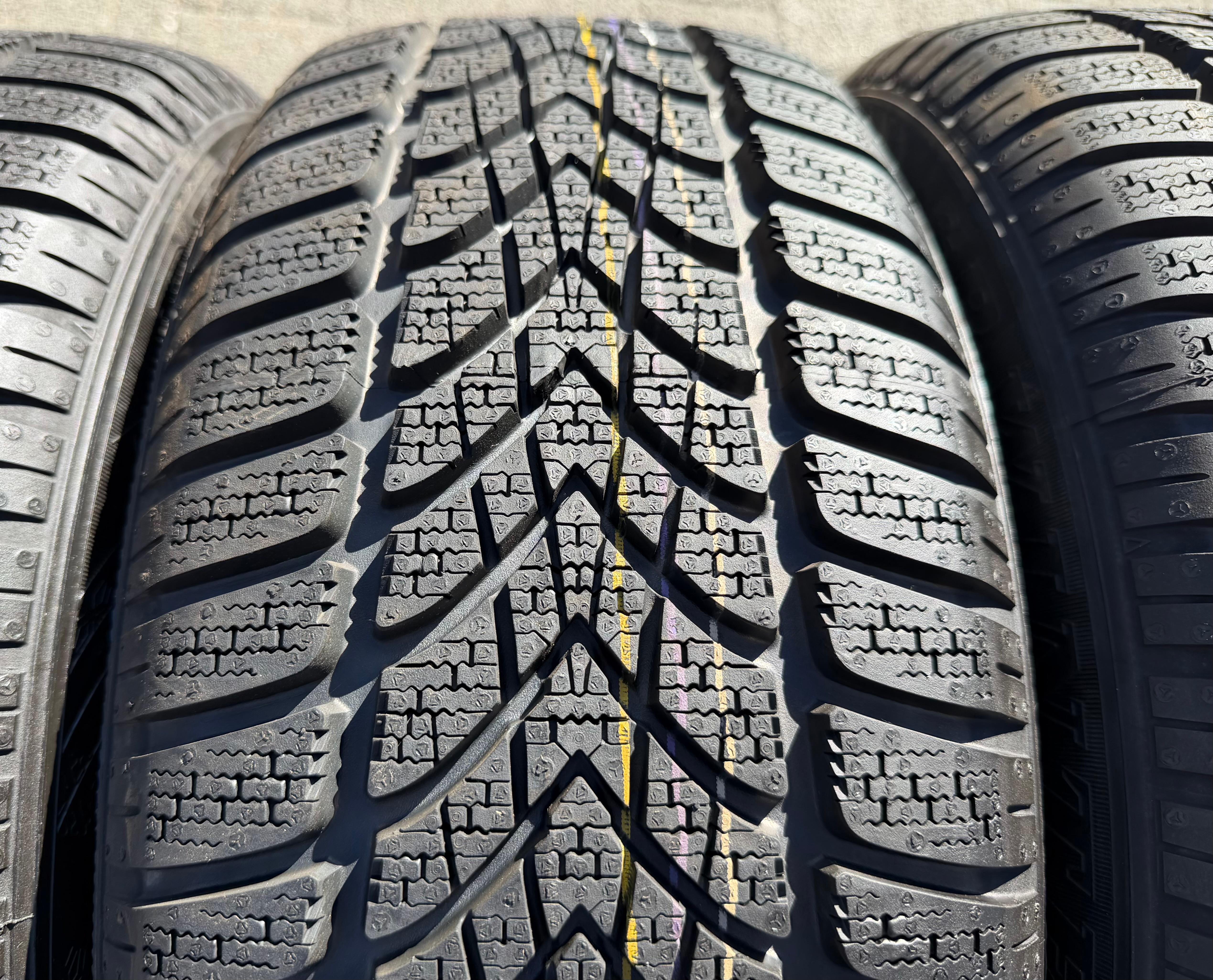4 Original 16" Alu Winterräder Audi A3 8V 8V0601025CR 205/55R16 91H Dunlop