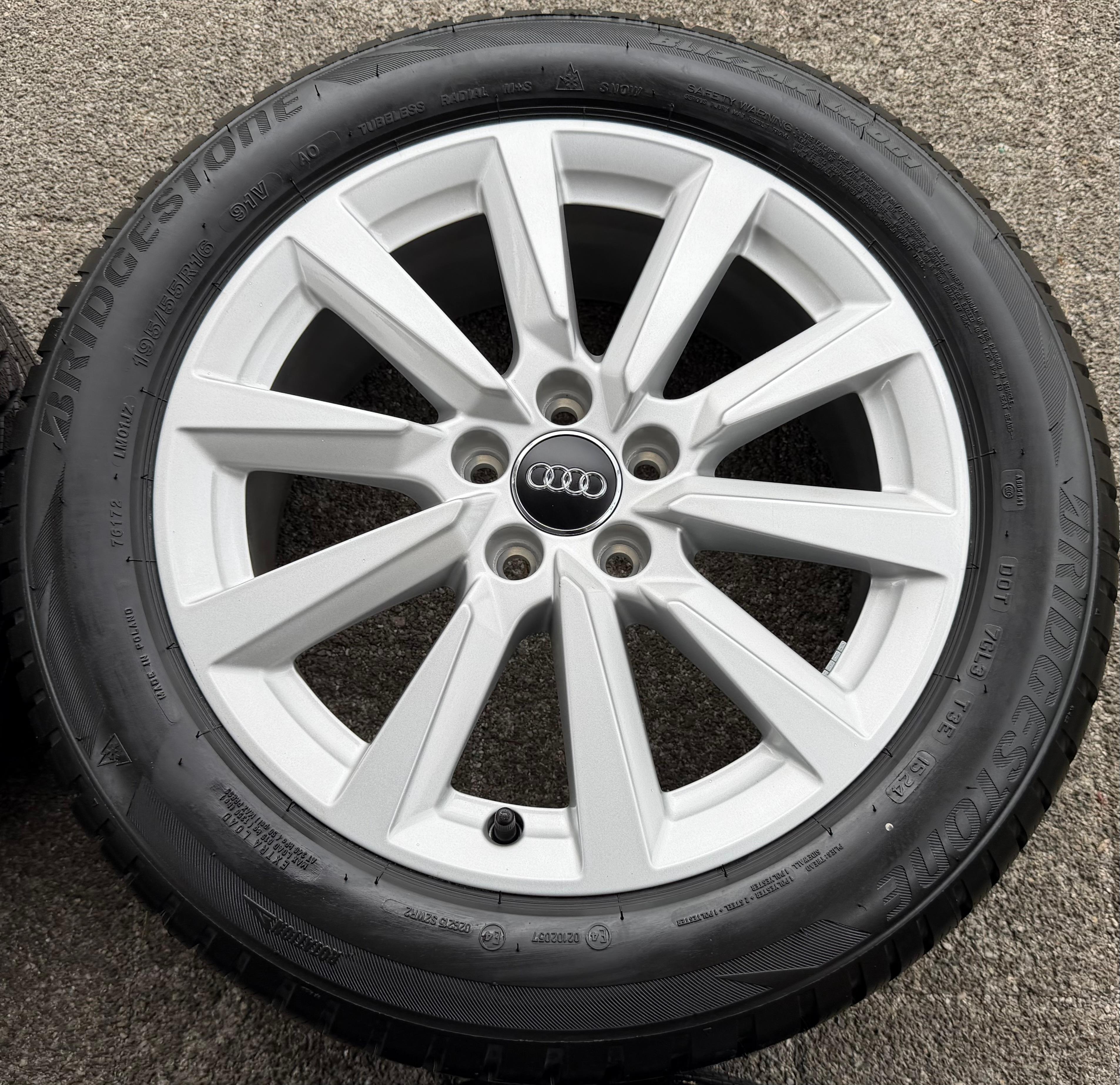 4 Original Alu Winterräder Audi A1 GB 82A601025C 195/55R16 91V Bridgestone NEU