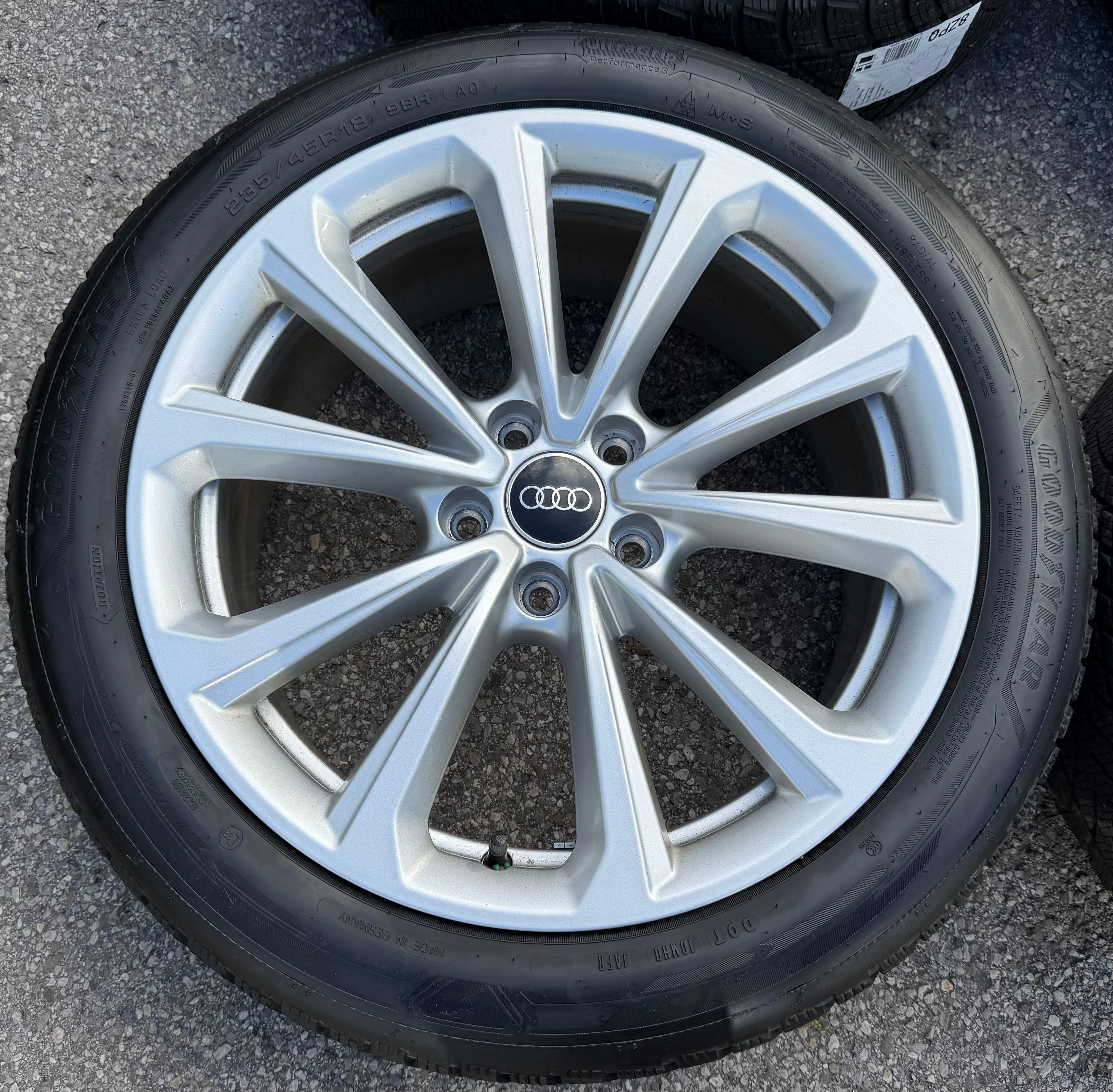 4 RUEDAS DE ALUMINIO ORIGINALES DE INVIERNO AUDI A5 S5 FU2 B10 8B3601025D 235/45R18 98H 2024