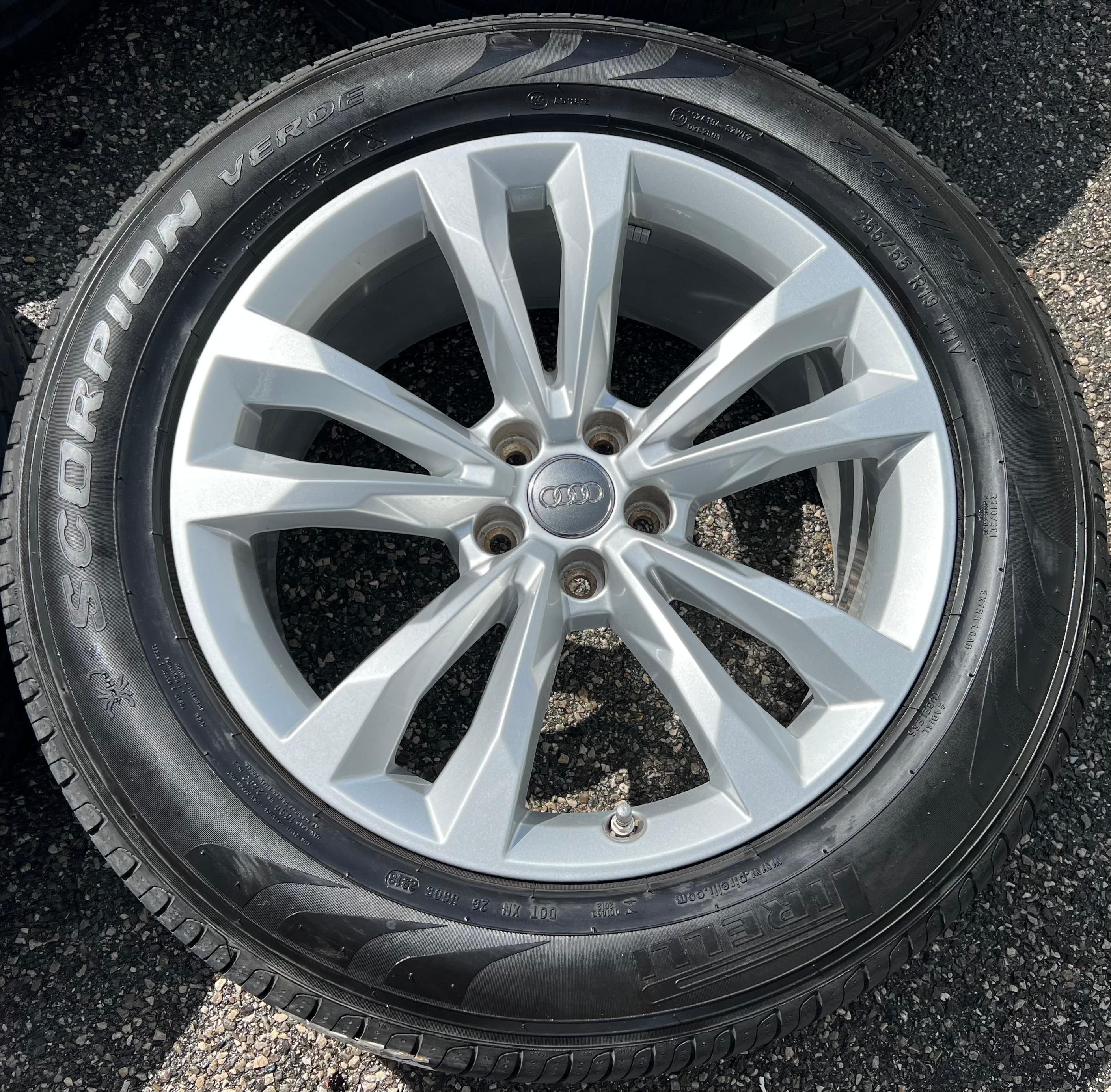 4 ORIGINAL 19" ALU SOMMERRÄDER AUDI Q7 4M 255/55R19 111V 4M0601025C RDKS FREIHAUS