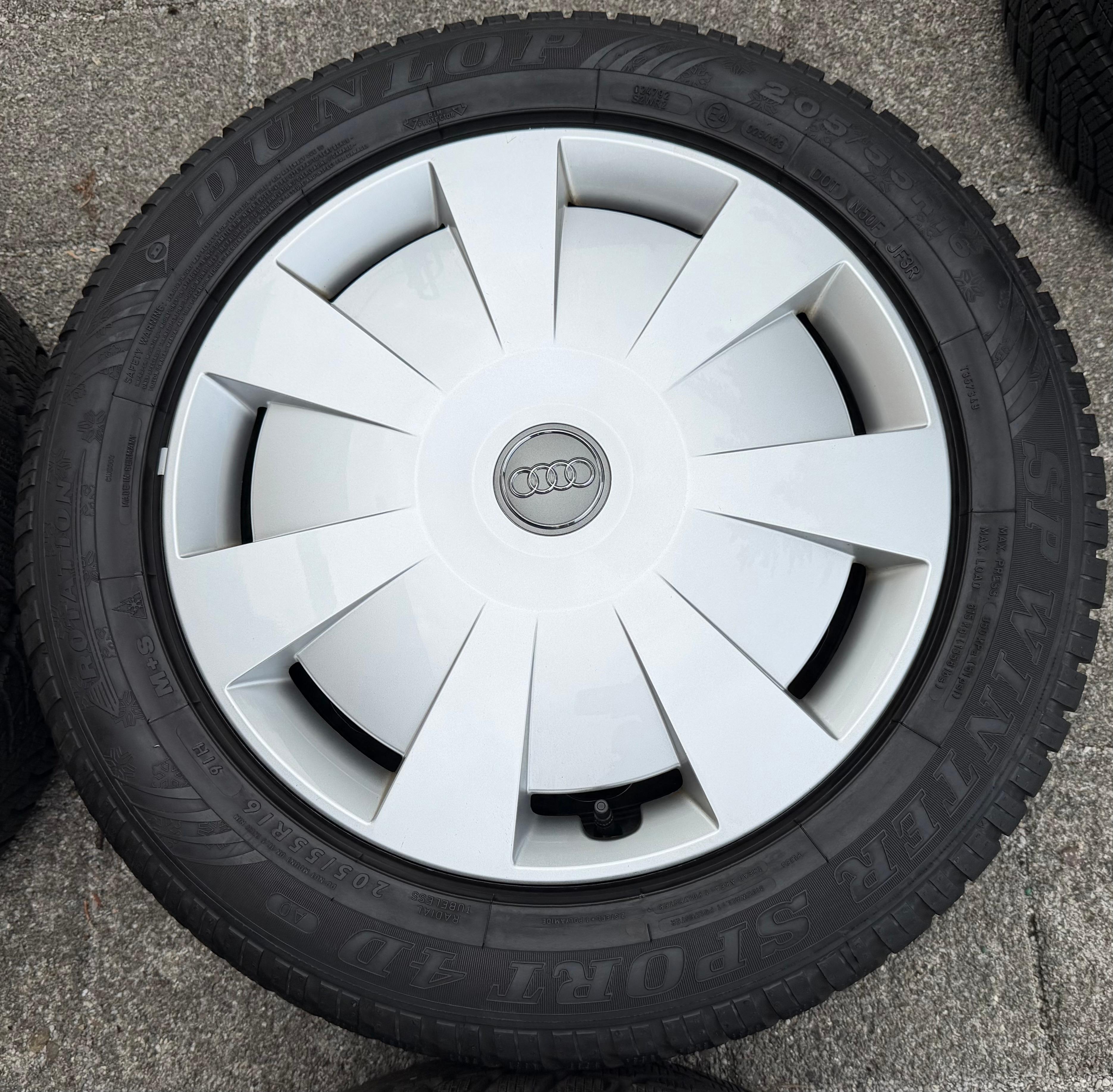 4 Winterräder Audi A3 8V Sportback Cabrio  205/55R16 91H Dunlop 8V0601027A